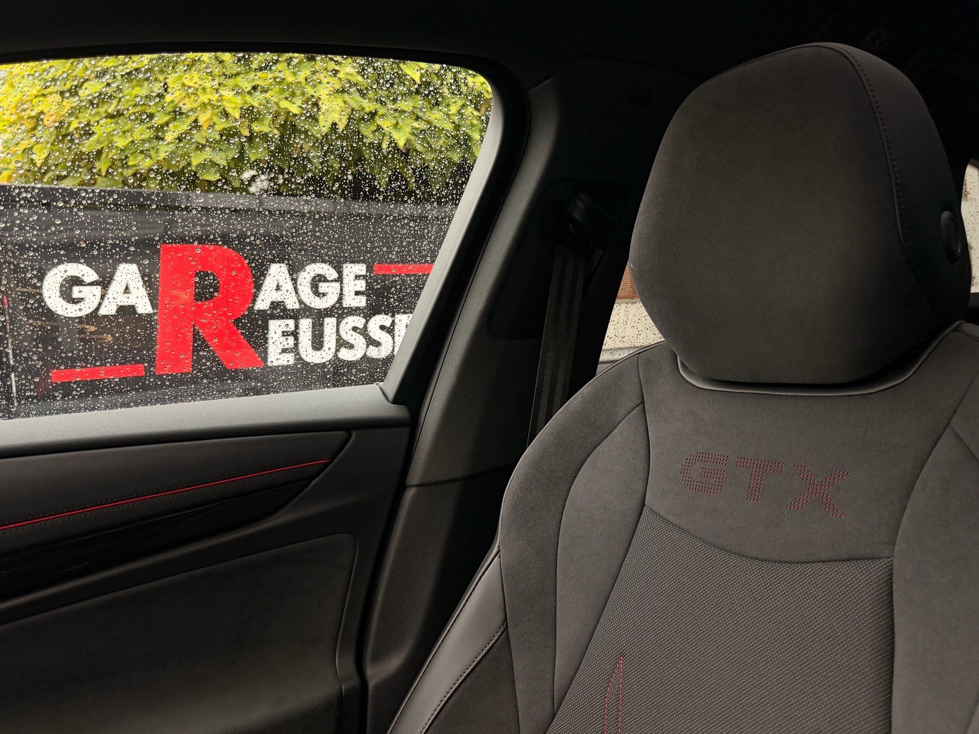 VW ID.7 TOURER GTX 4MOTION *** PANORAMAGLASDACH & ANHÄNGEKUPPLUNG ***-image-26