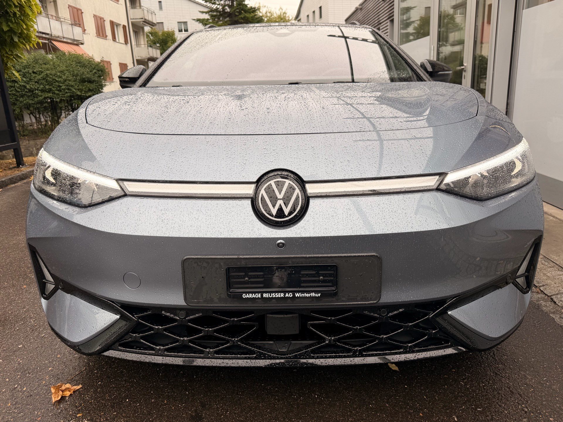 VW ID.7 TOURER GTX 4MOTION *** PANORAMAGLASDACH & ANHÄNGEKUPPLUNG ***-showroom-element-1