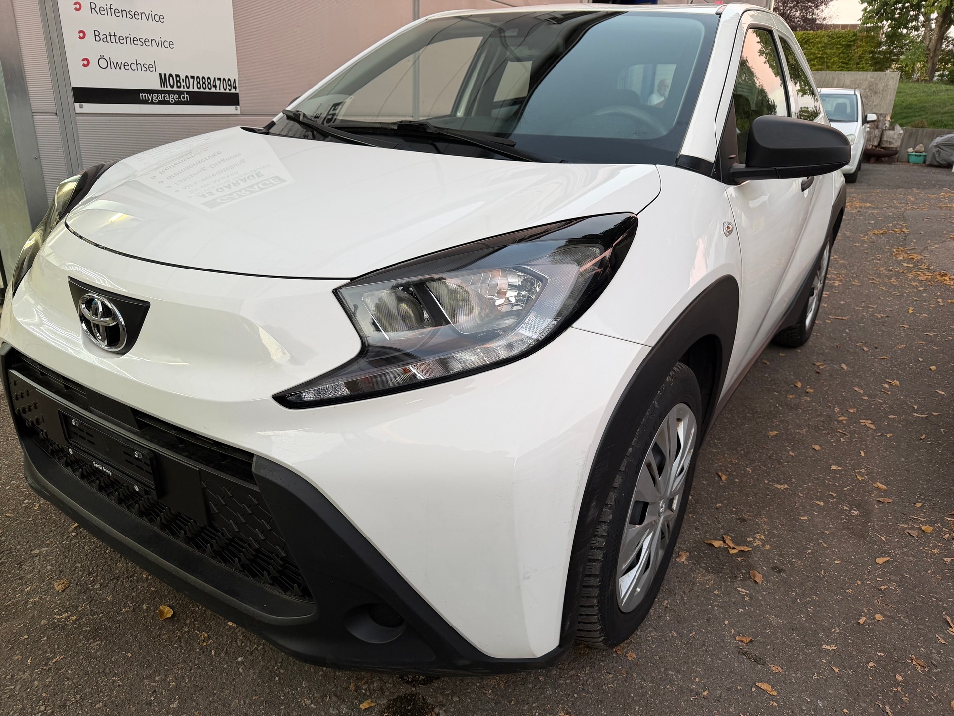 TOYOTA Aygo X 1.0 VVT-i Active-image-0