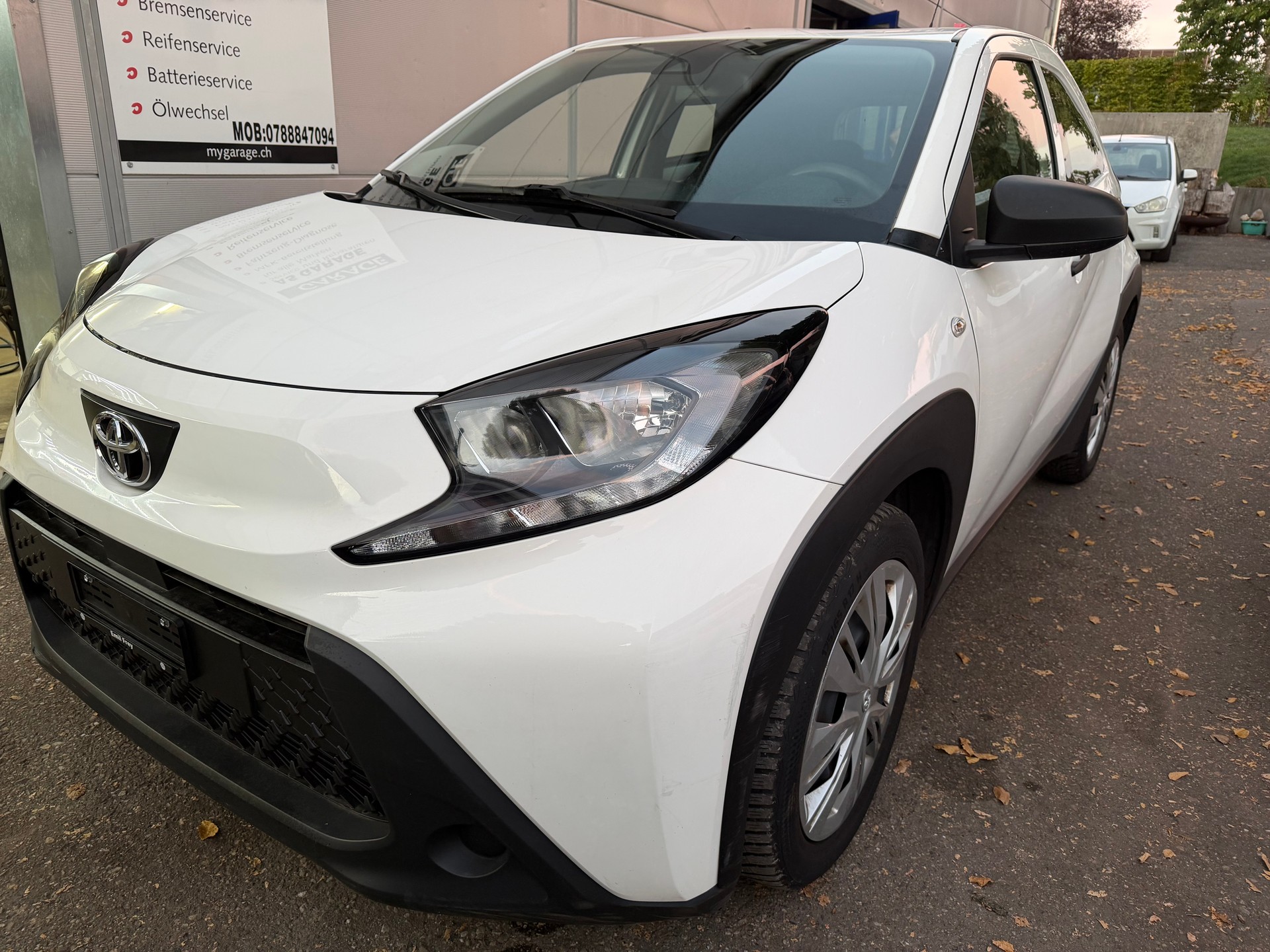 TOYOTA Aygo X 1.0 VVT-i Active-image-3