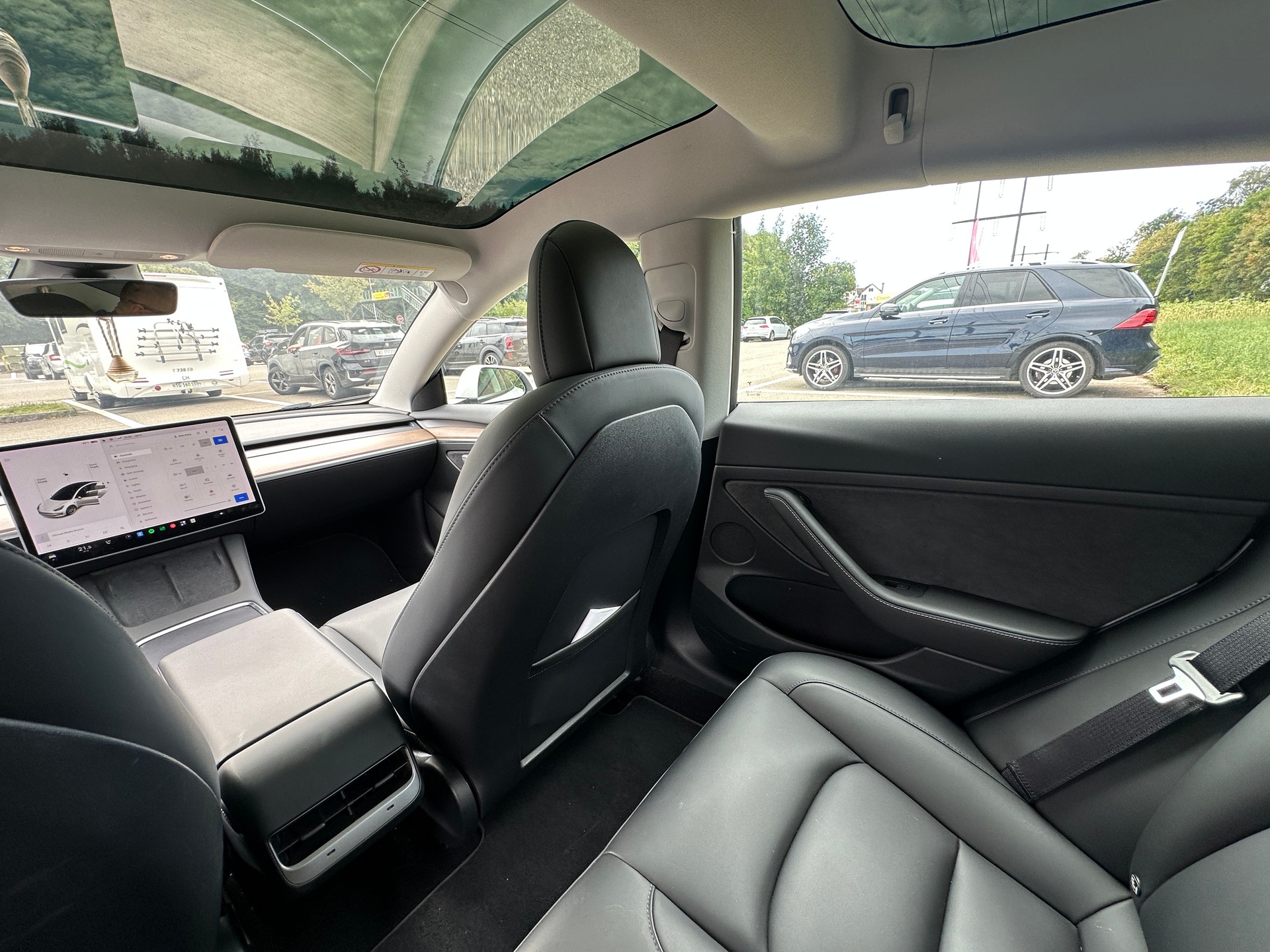 TESLA Model 3 Long Range Dual Motor AWD-image-16