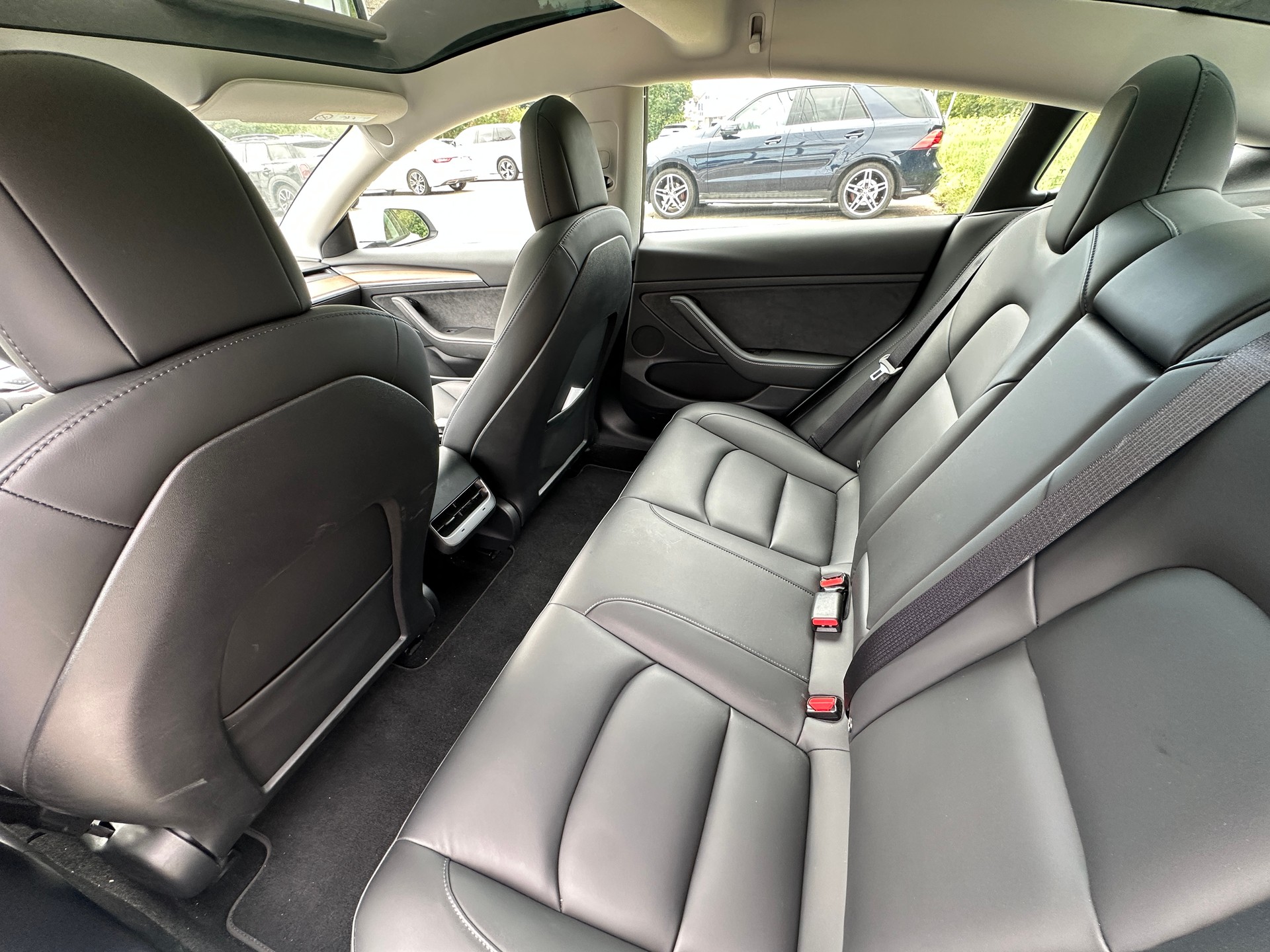 TESLA Model 3 Long Range Dual Motor AWD-image-13