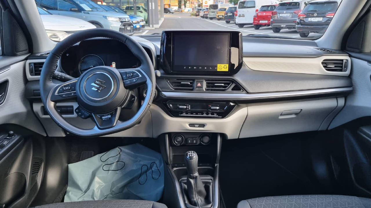 SUZUKI Swift 1.2 Tradizio Top Hybrid 4x4-image-8