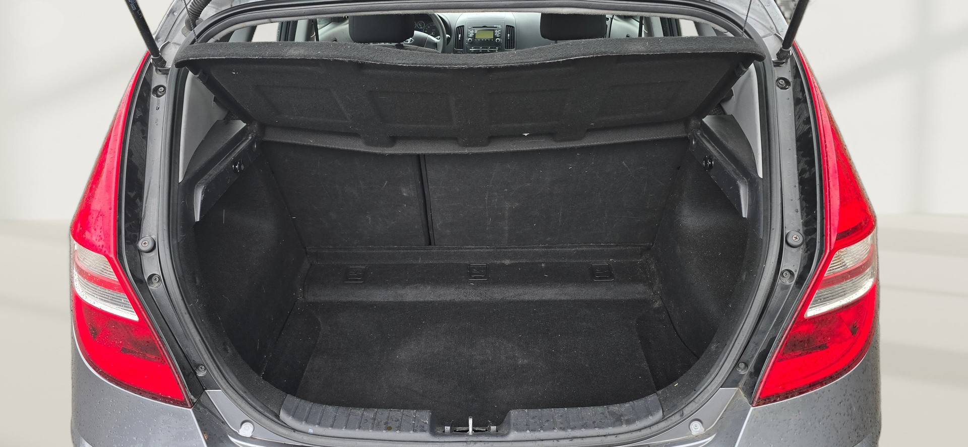 HYUNDAI i30 1.4 Comfort-image-12