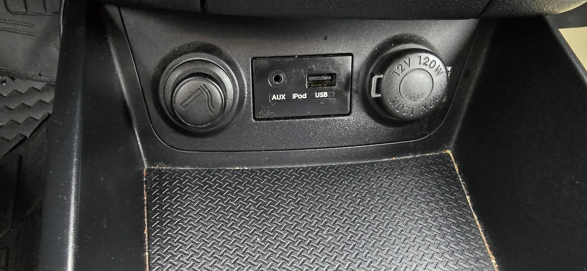 HYUNDAI i30 1.4 Comfort-image-15