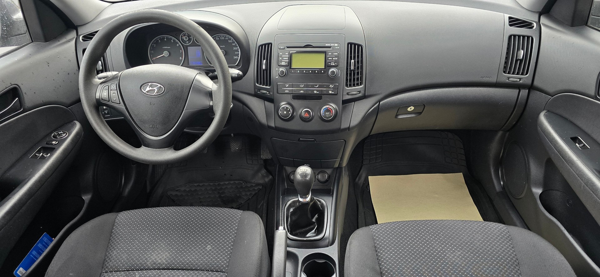 HYUNDAI i30 1.4 Comfort-image-13