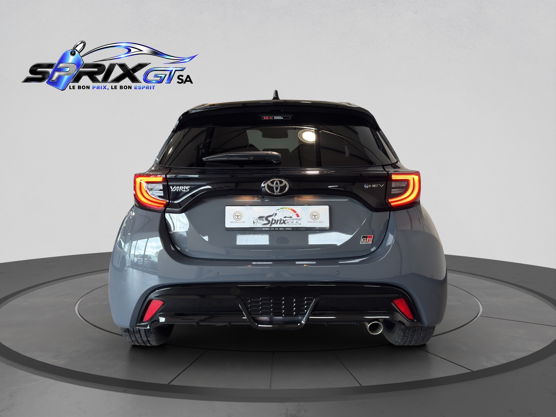 TOYOTA Yaris 1.5 GR Sport e-CVT-showroom-element-3