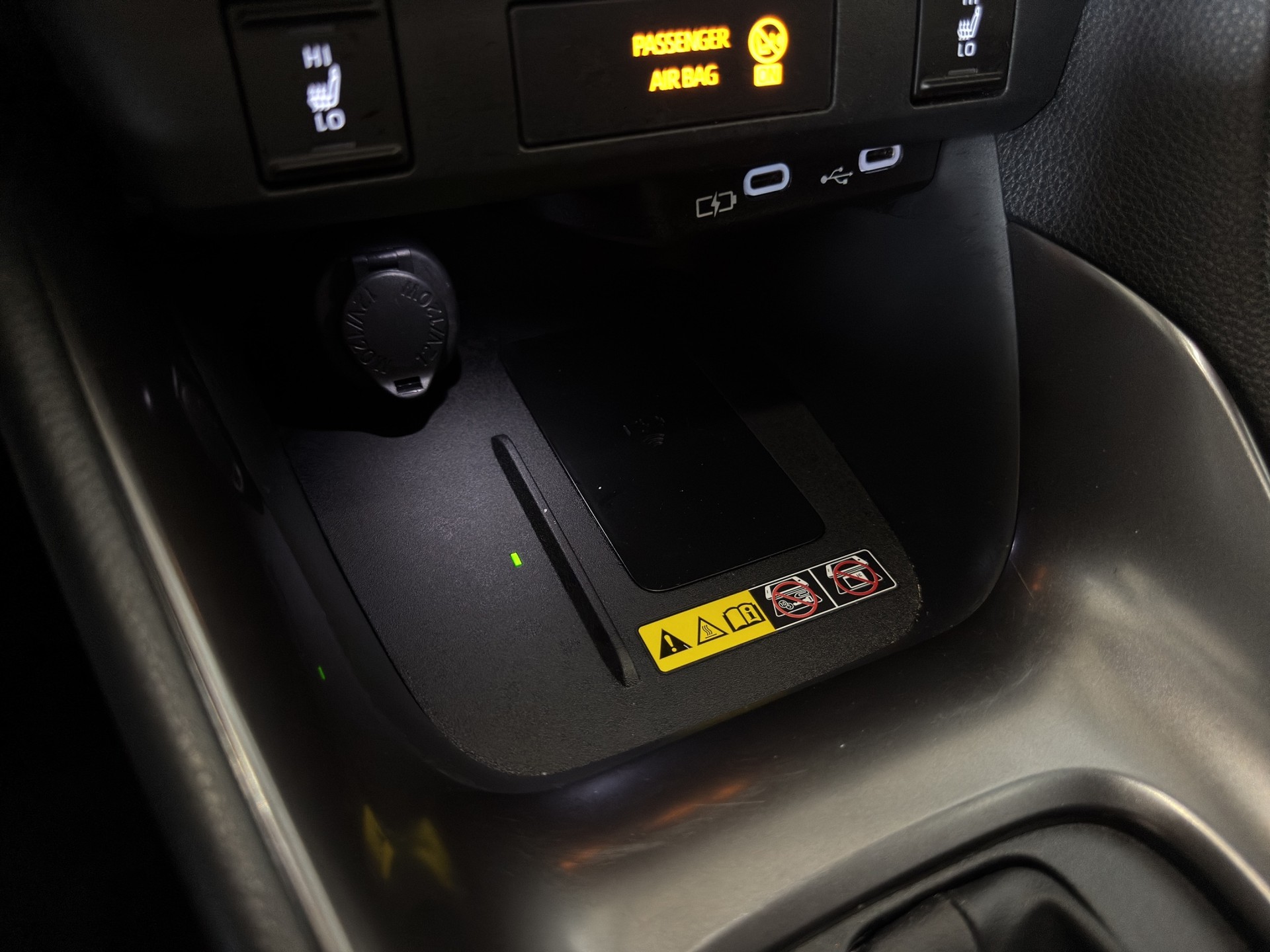 TOYOTA Yaris 1.5 GR Sport e-CVT-image-24