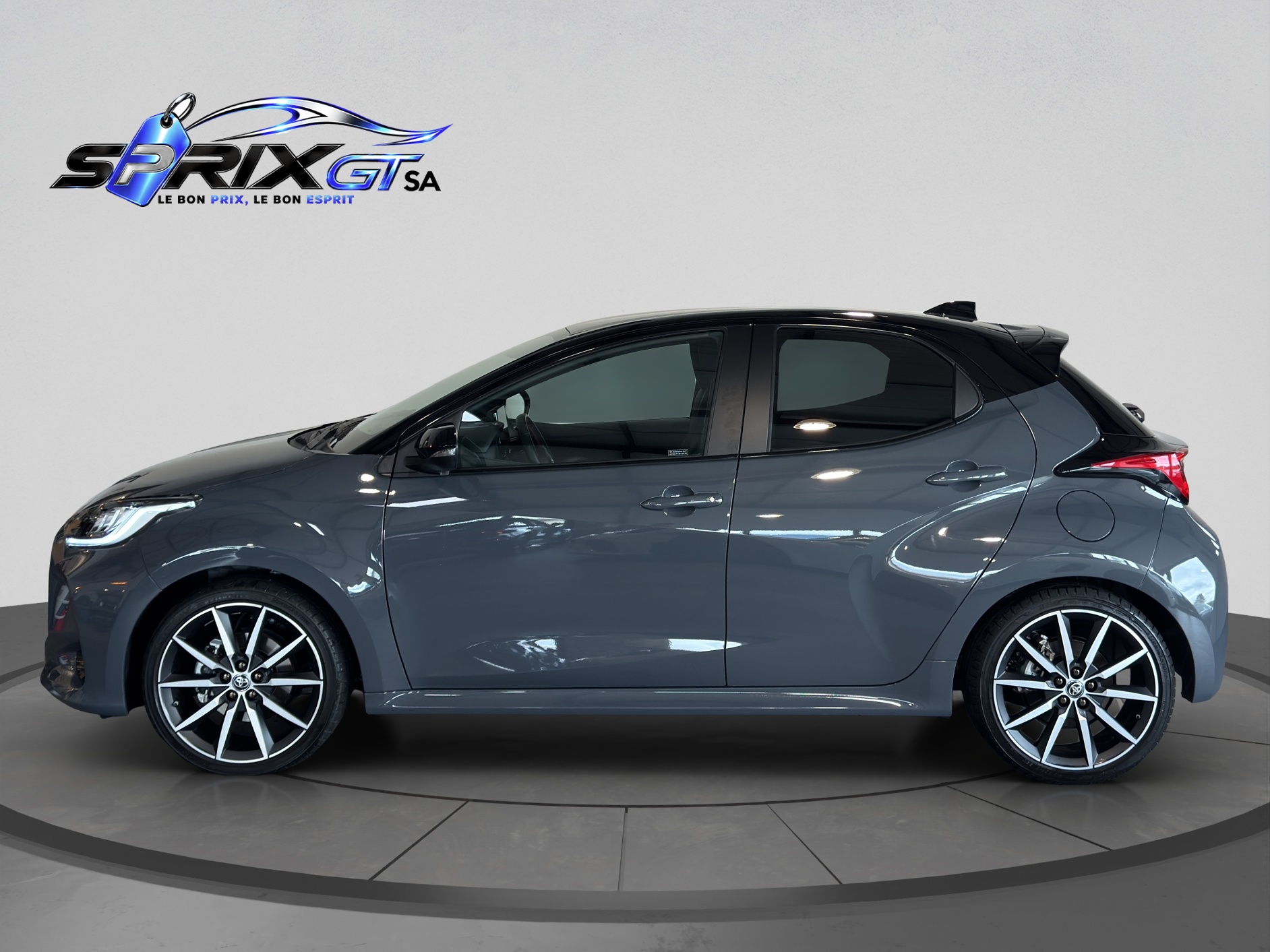 TOYOTA Yaris 1.5 GR Sport e-CVT-showroom-element-1