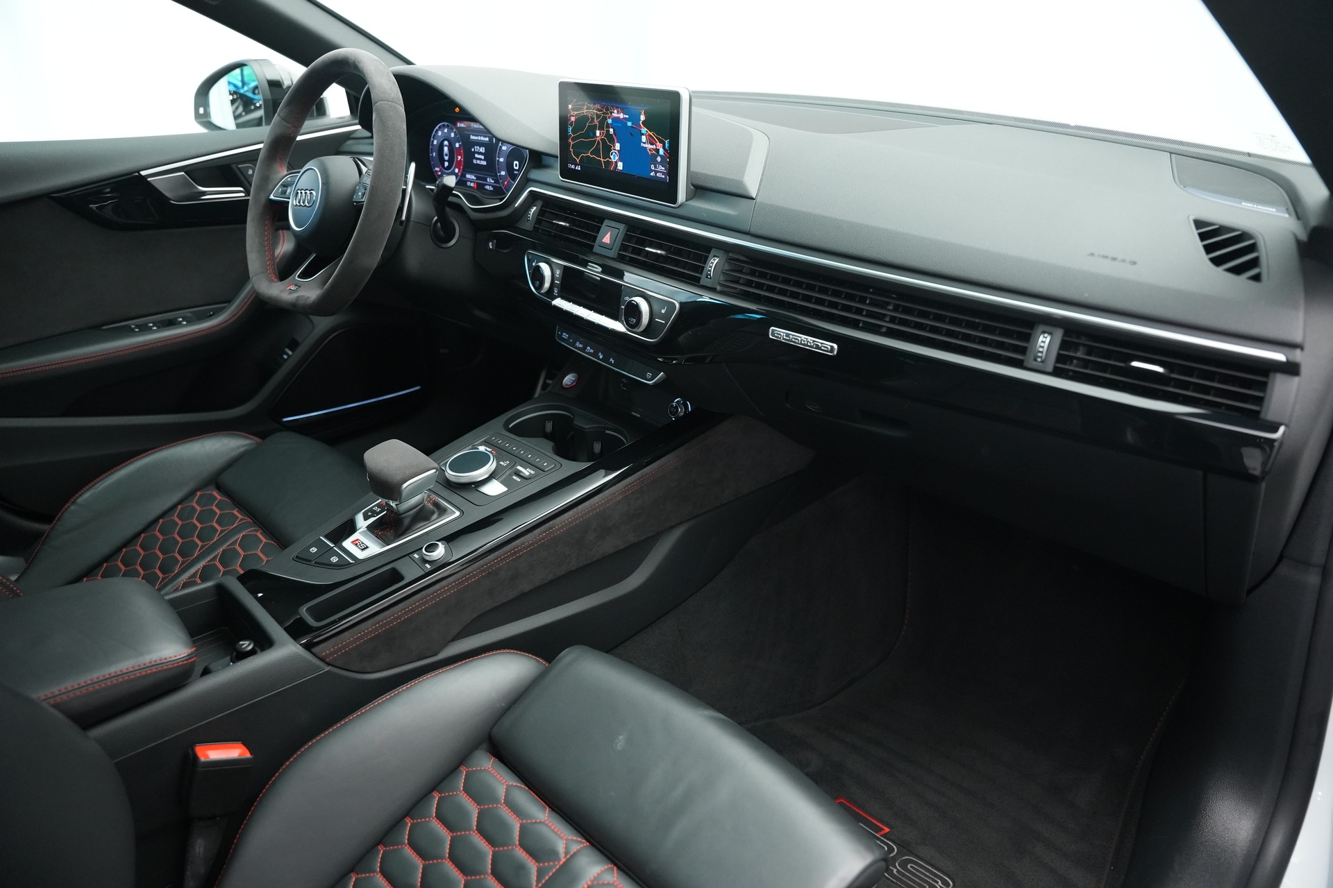 AUDI RS5 Sportback 2.9 TFSI quattro tiptronic *CH-Fahrzeug*-image-10