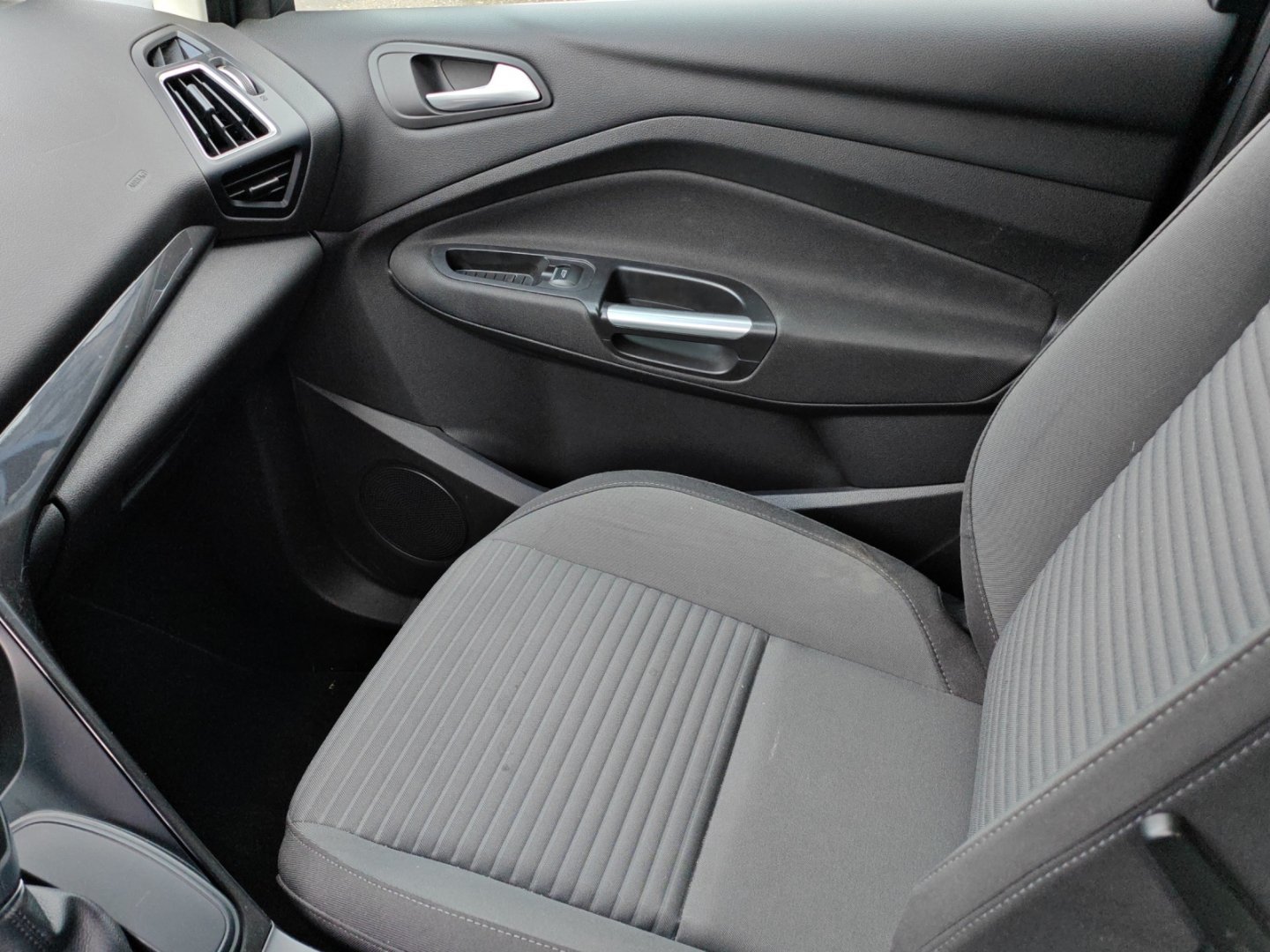 FORD C-Max 1.5 SCTi Titanium Automat (Véhicule Suisse · Expertise du jour · Service · Garantie · GPS)-image-14