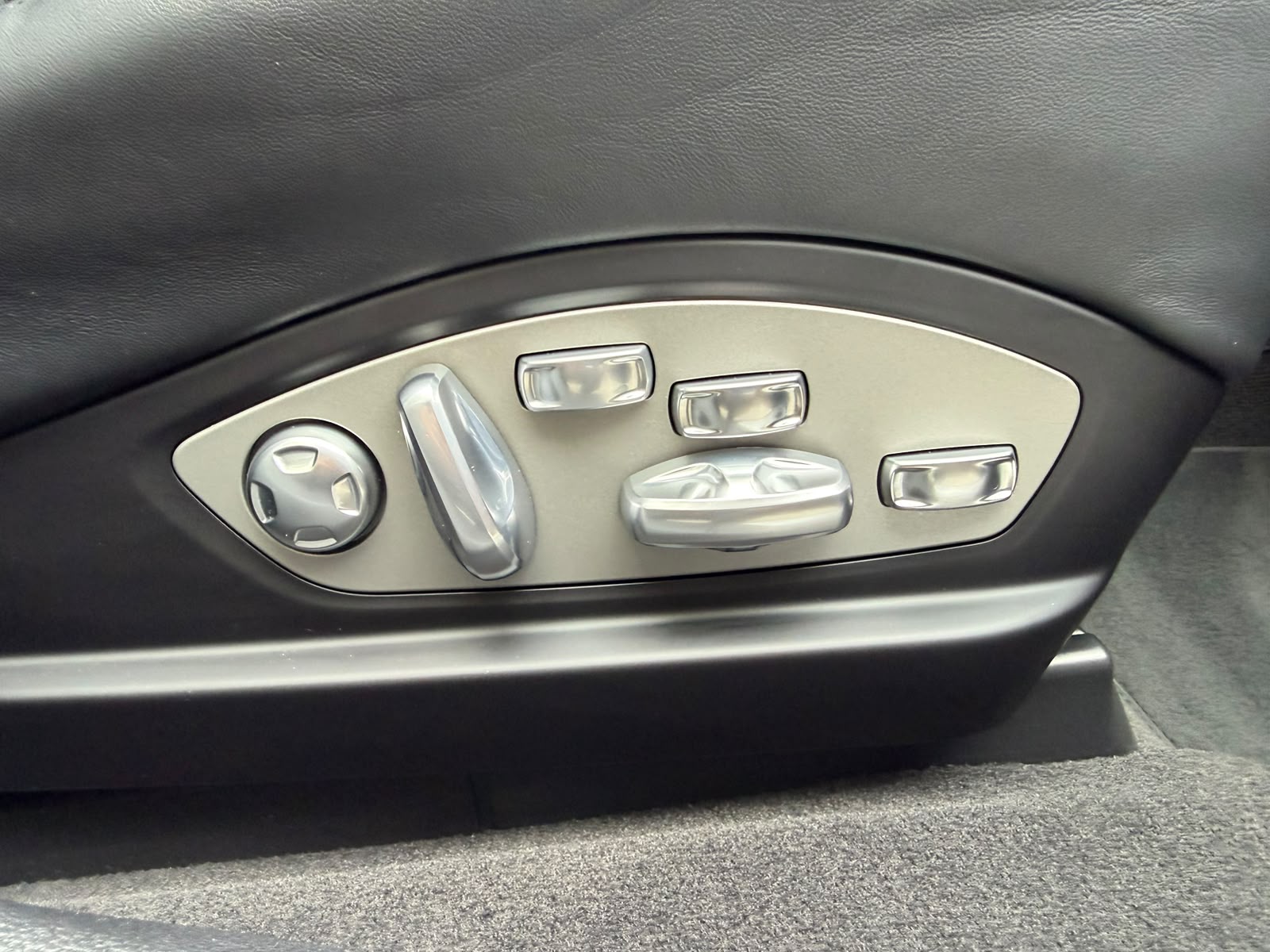 PORSCHE Panamera 4S 3.0 PDK-image-17