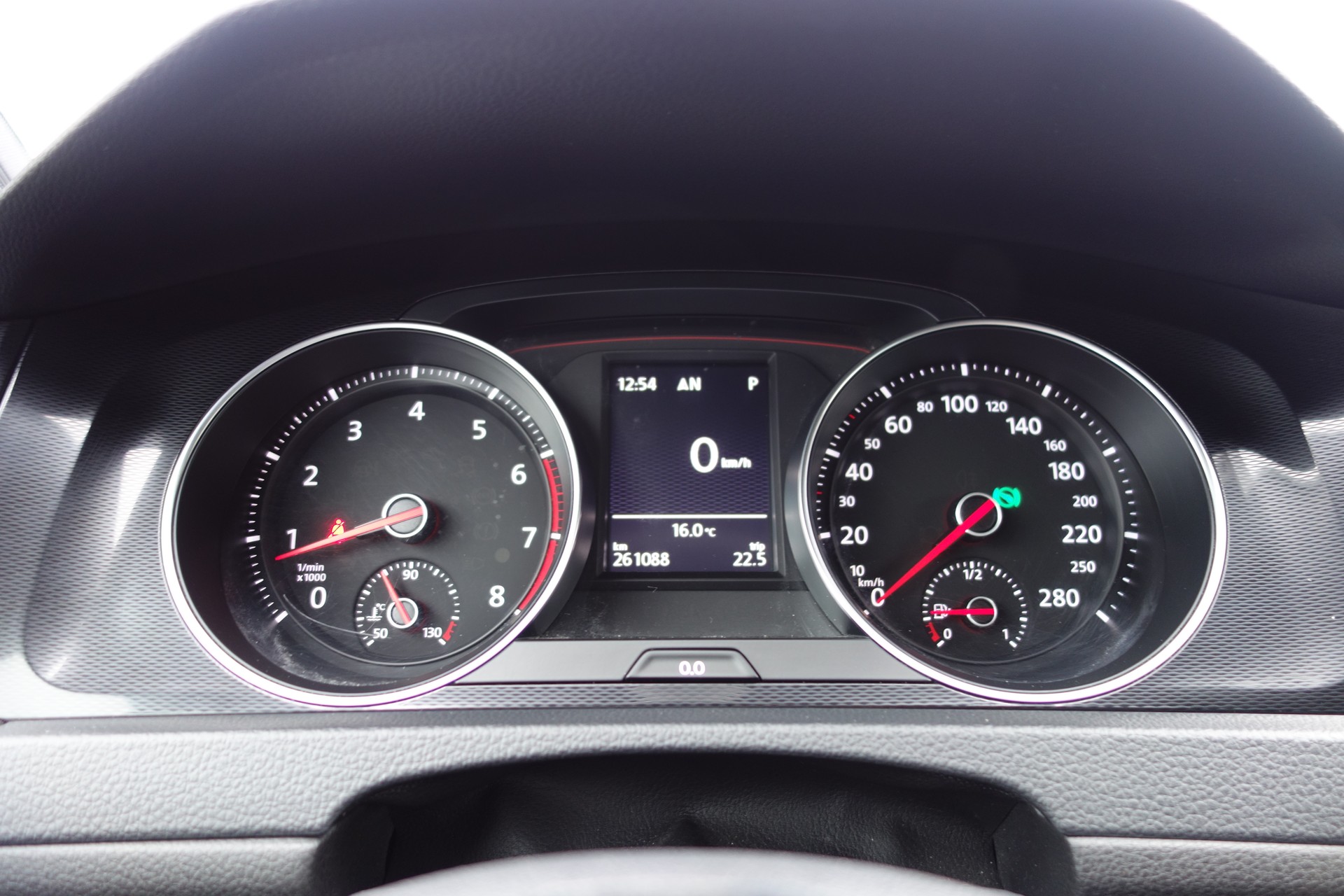VW Golf 2.0 TSI GTI DSG-image-8