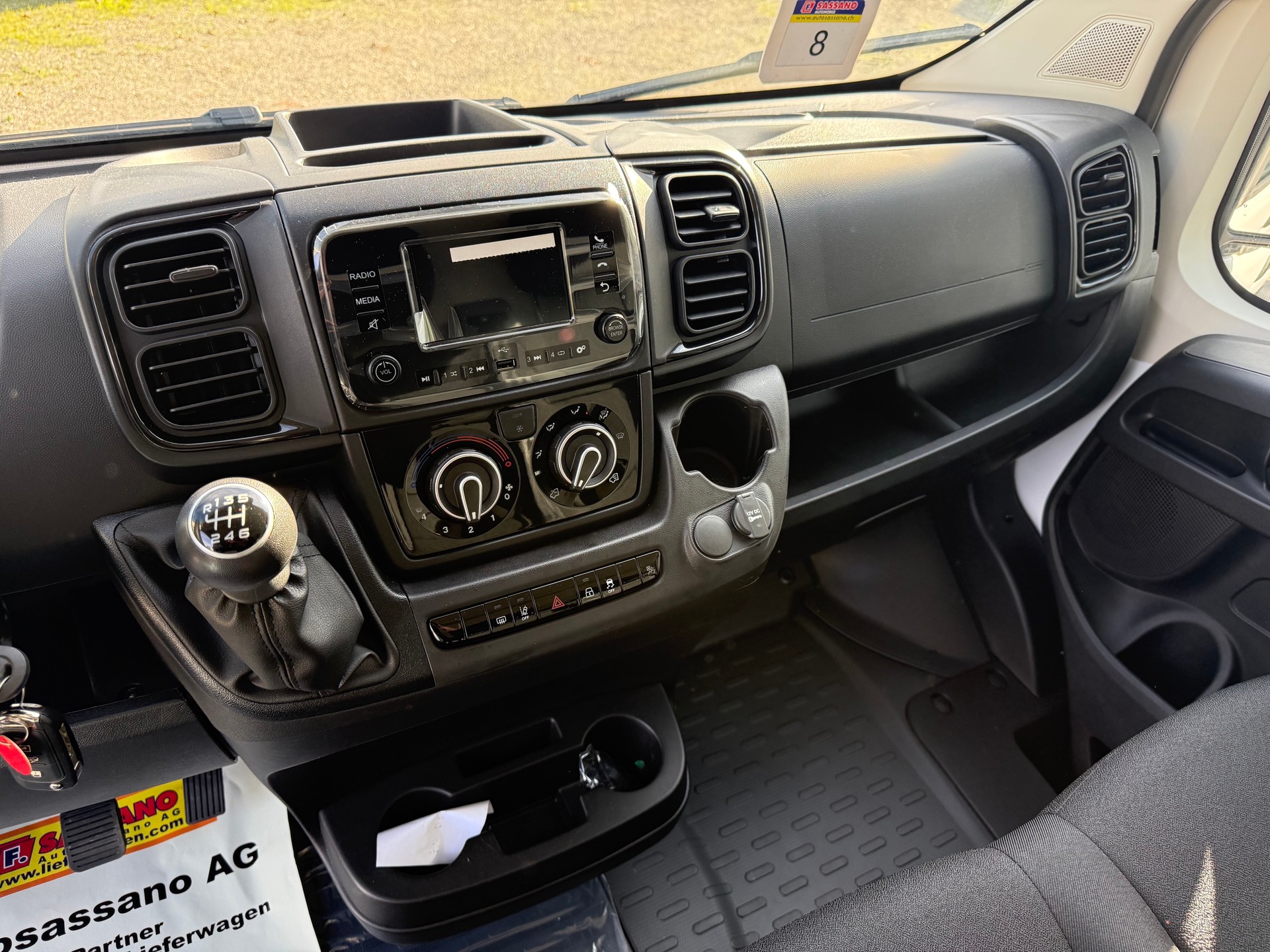PEUGEOT Boxer 33 2.2 BlueHDI 140 L2H2 Garantie bis 11.2027-image-11