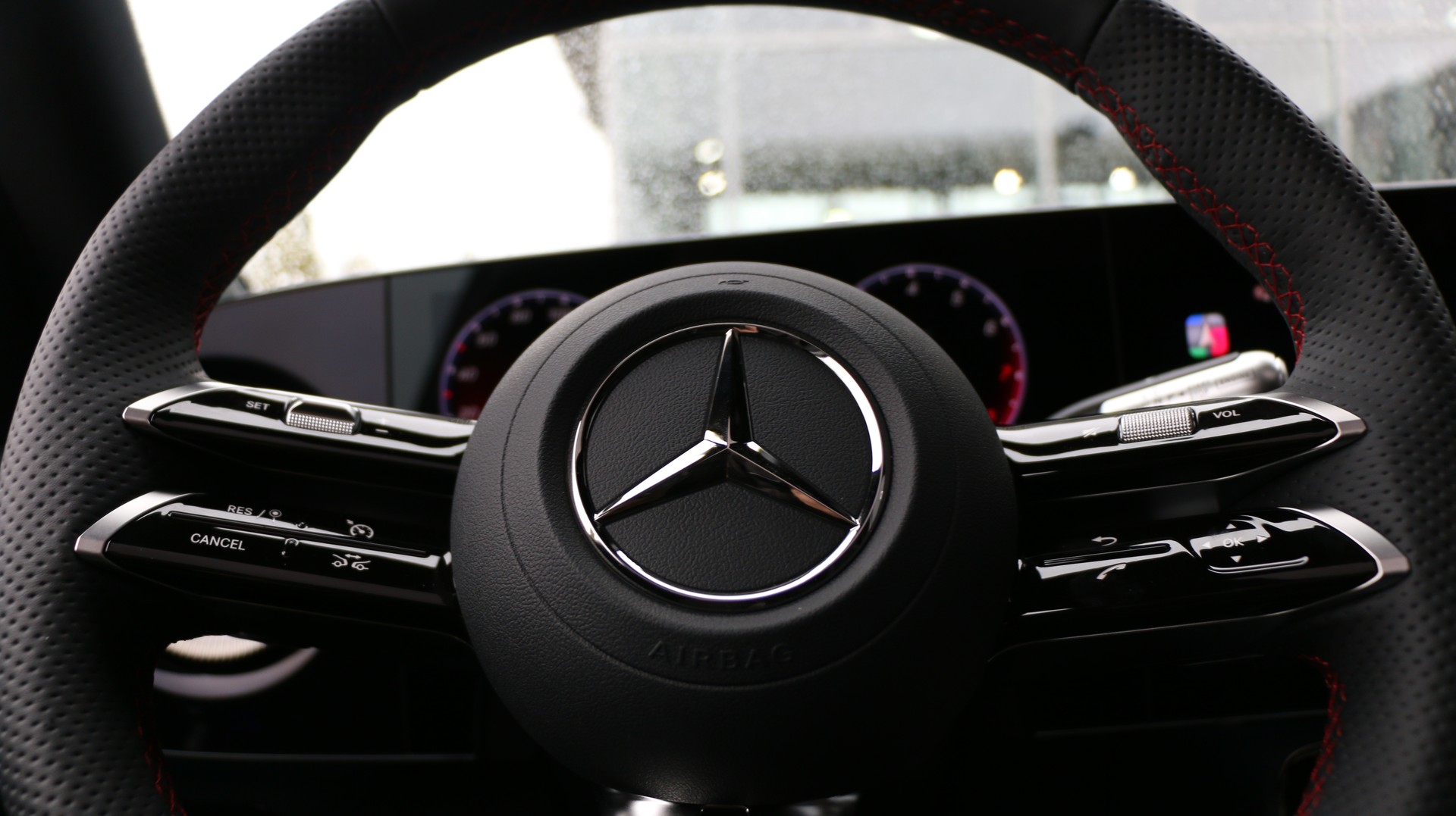 MERCEDES-BENZ GLB 220 4Matic 8G-Tronic-image-11