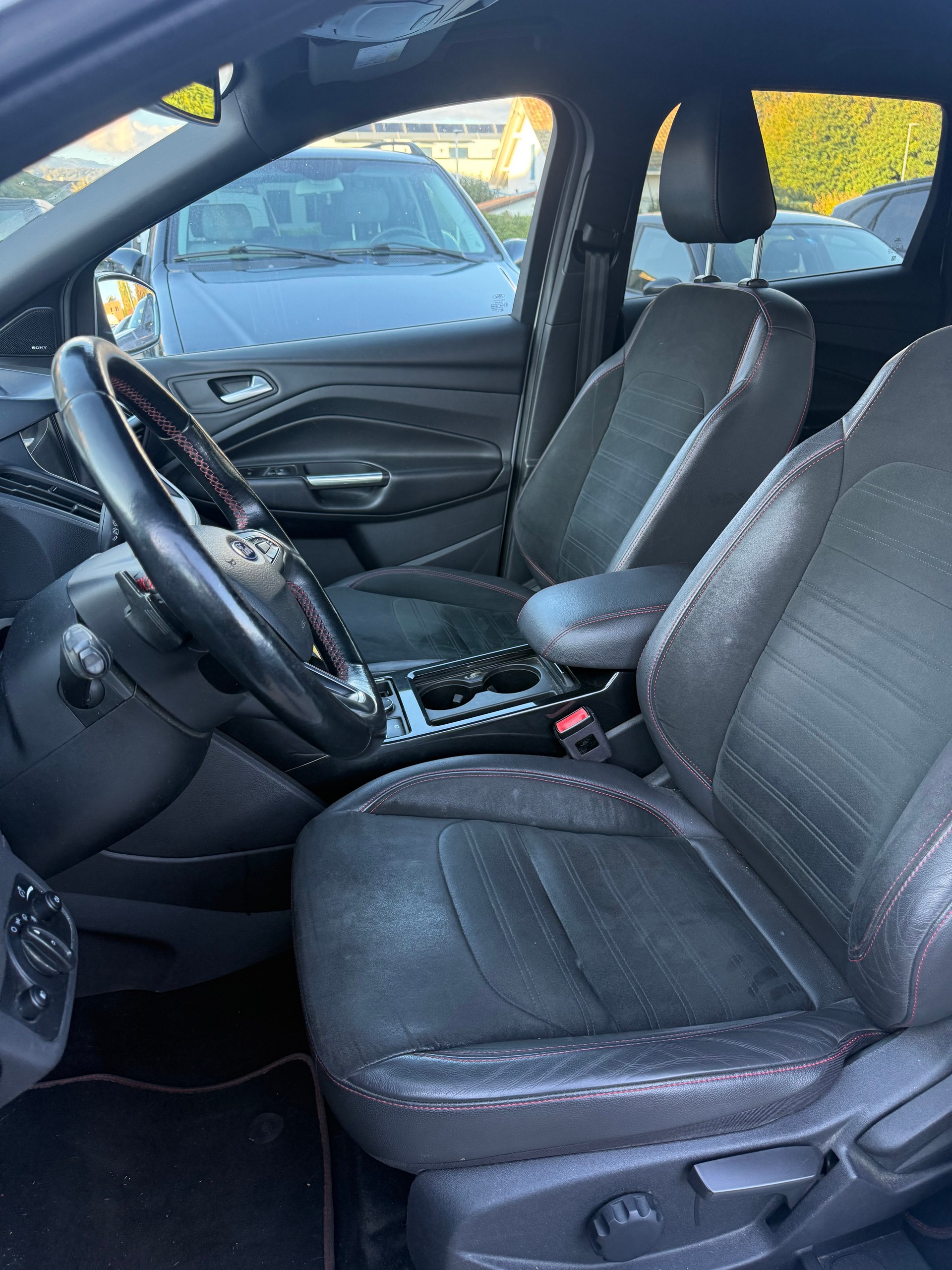 FORD Kuga 2.0 TDCi ST Line High 4WD PowerShift-image-6
