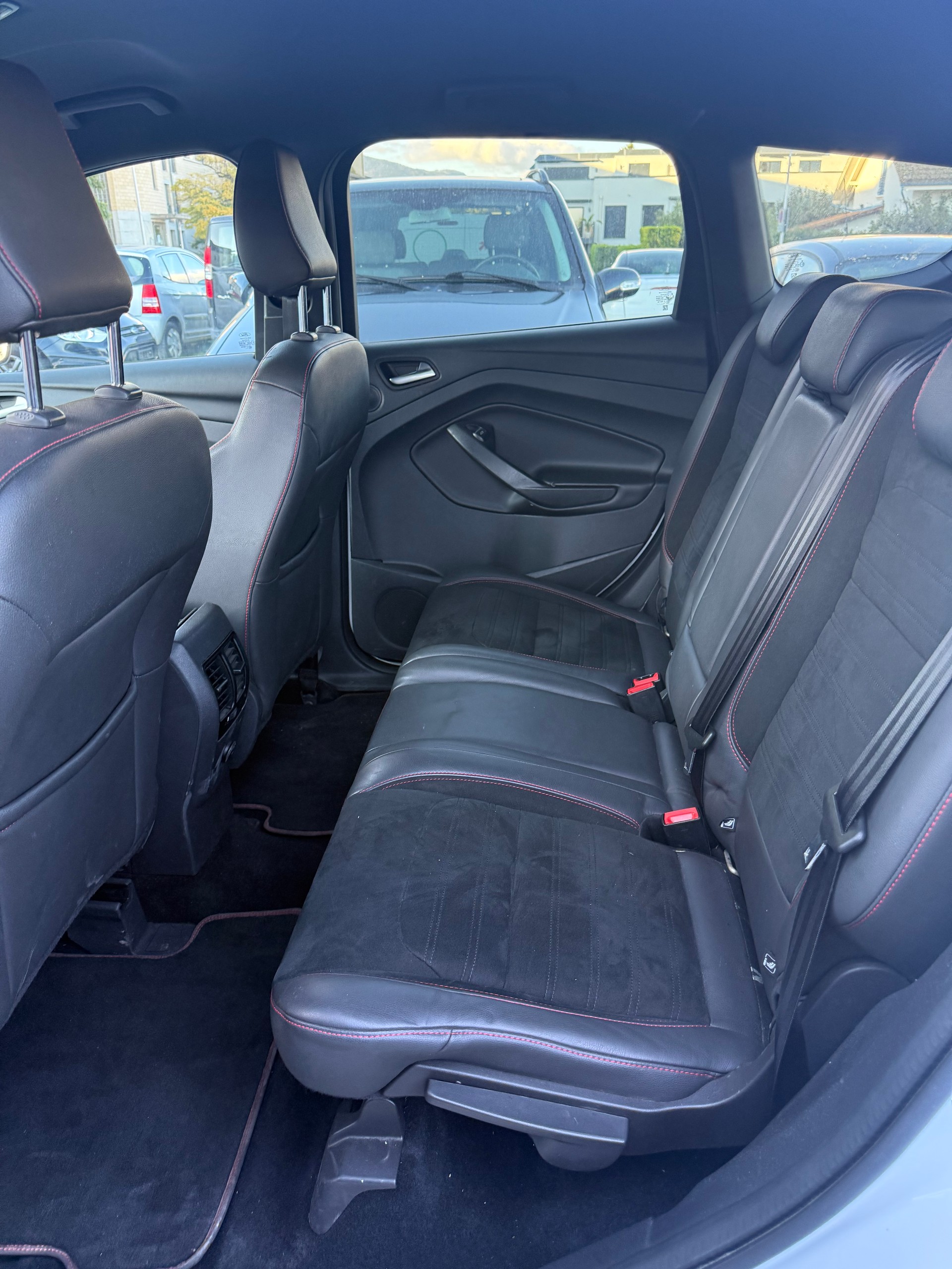 FORD Kuga 2.0 TDCi ST Line High 4WD PowerShift-image-7