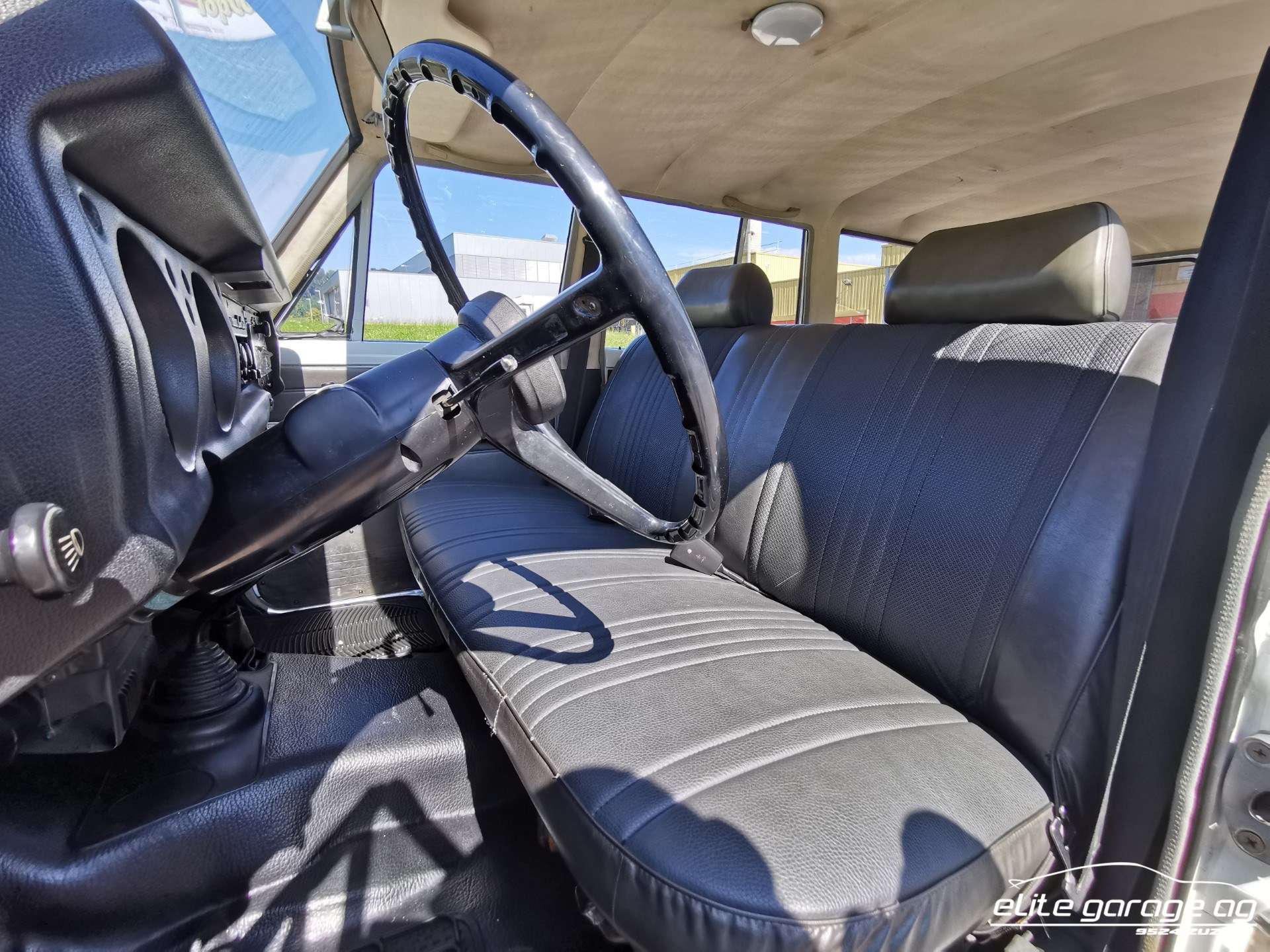 TOYOTA LAND CRUISER FJ 55 LV-image-9