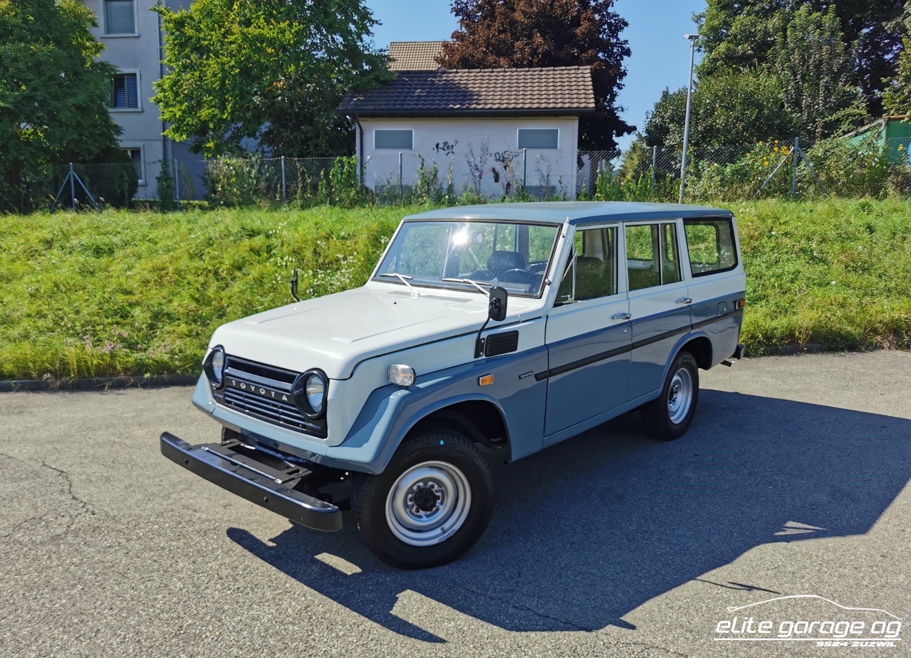 TOYOTA LAND CRUISER FJ 55 LV-image-3