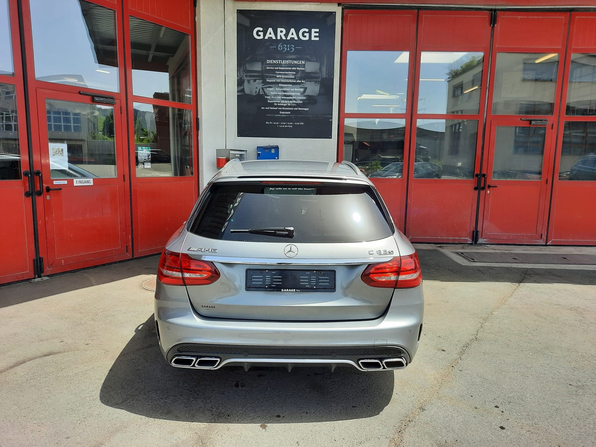 MERCEDES-BENZ C 63 S AMG Speedshift-showroom-element-3