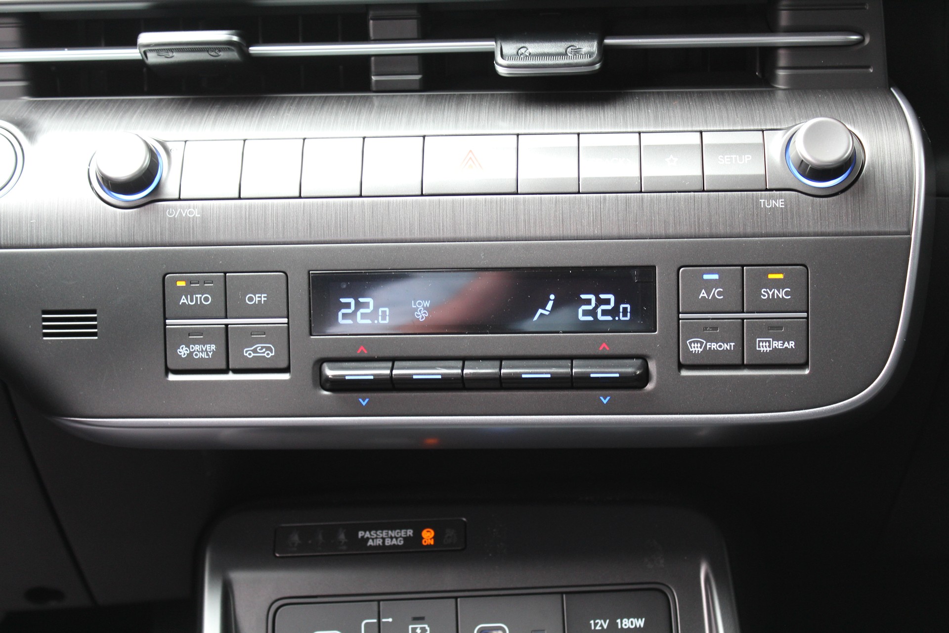 HYUNDAI Kona 1.6 GDi HEV Amplia DCT-image-11