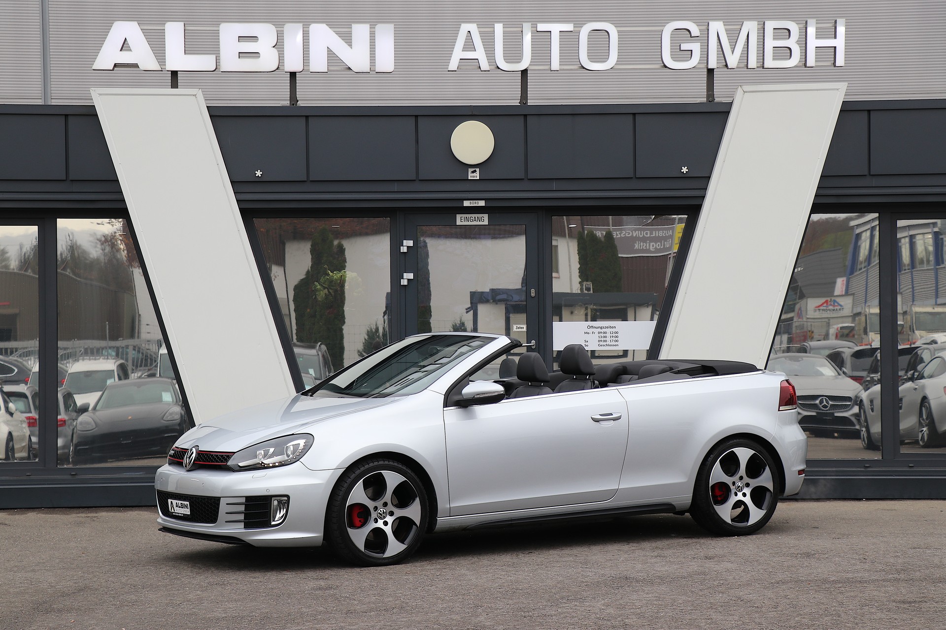 VW Golf Cabrio 2.0 TSI GTI DSG-image-0
