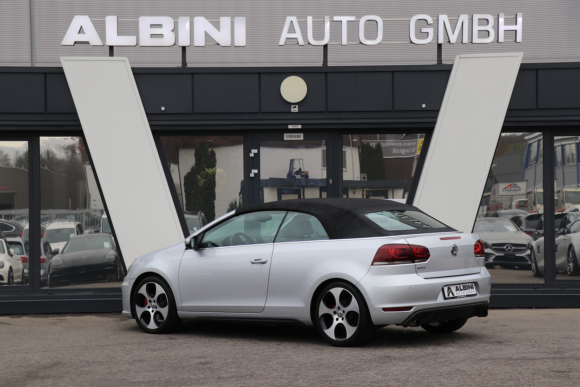 VW Golf Cabrio 2.0 TSI GTI DSG-image-4