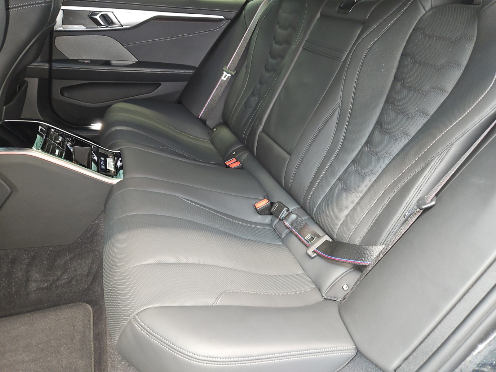 BMW 840d xDrive M Sport Pro 48V-image-10