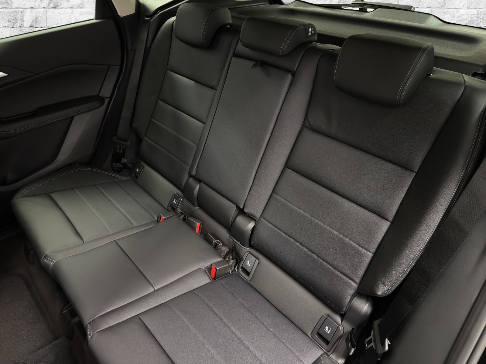 BMW 218d Active Tourer DKG-image-12