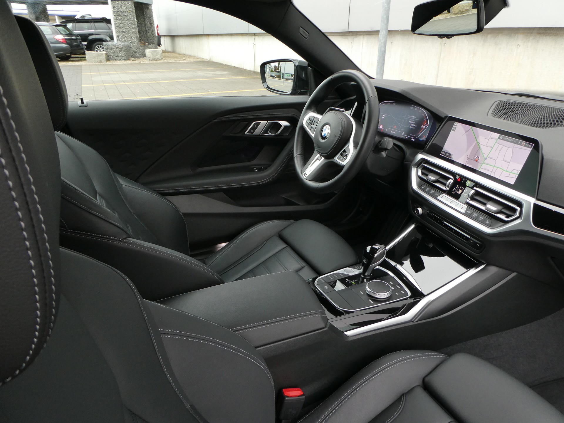BMW 220i M Sport-image-12