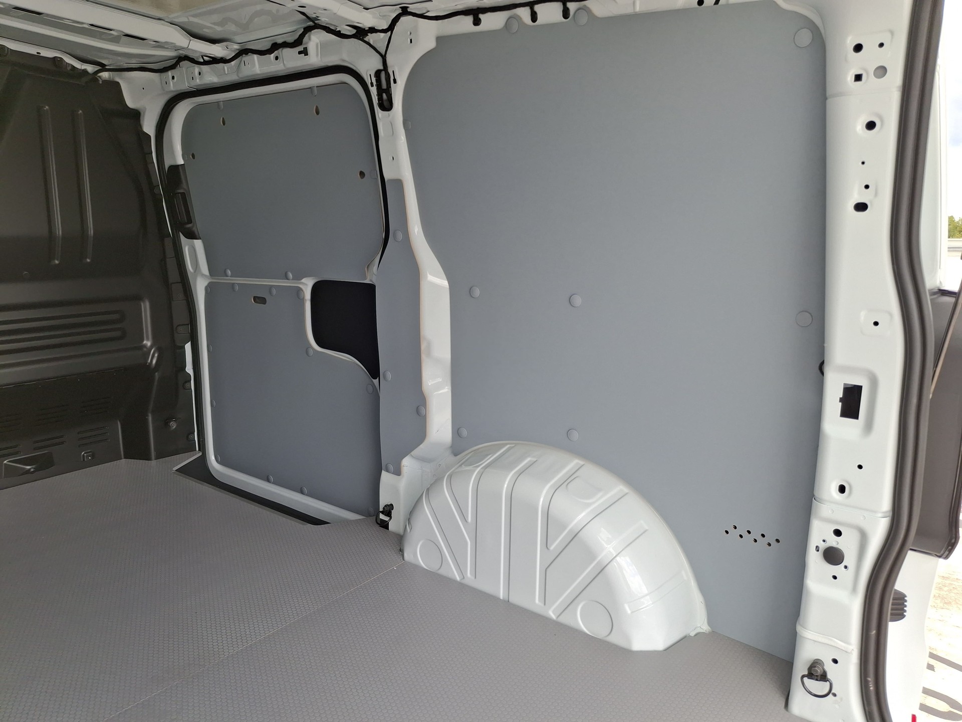 VW e-Transporter 70 kWh-image-13