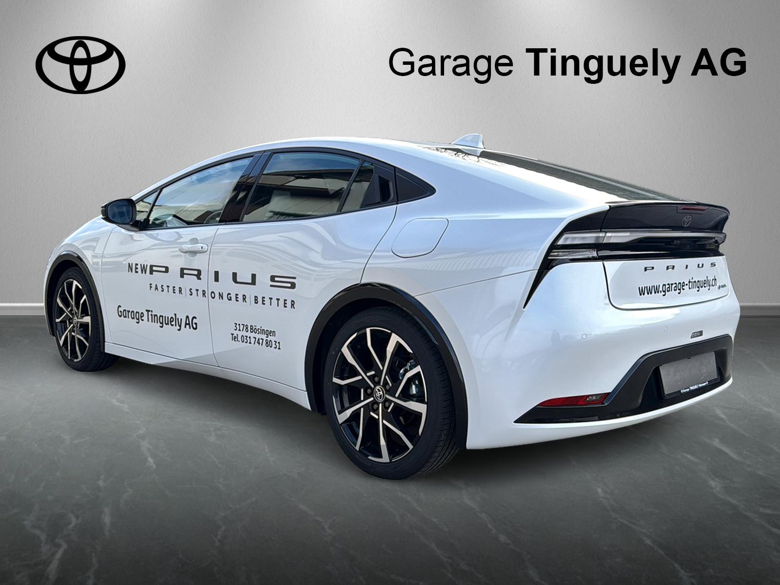 TOYOTA Prius 2.0 Plug-In-Hybrid Style-image-10