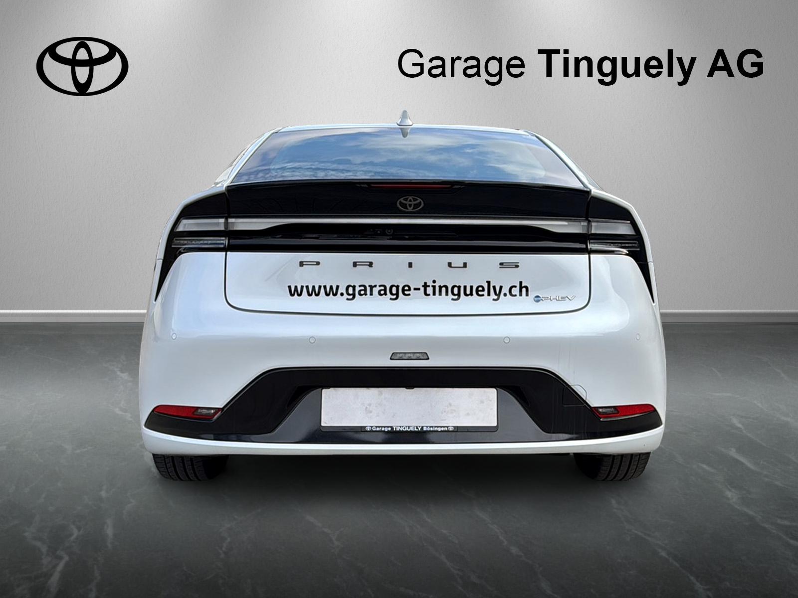 TOYOTA Prius 2.0 Plug-In-Hybrid Style-image-8