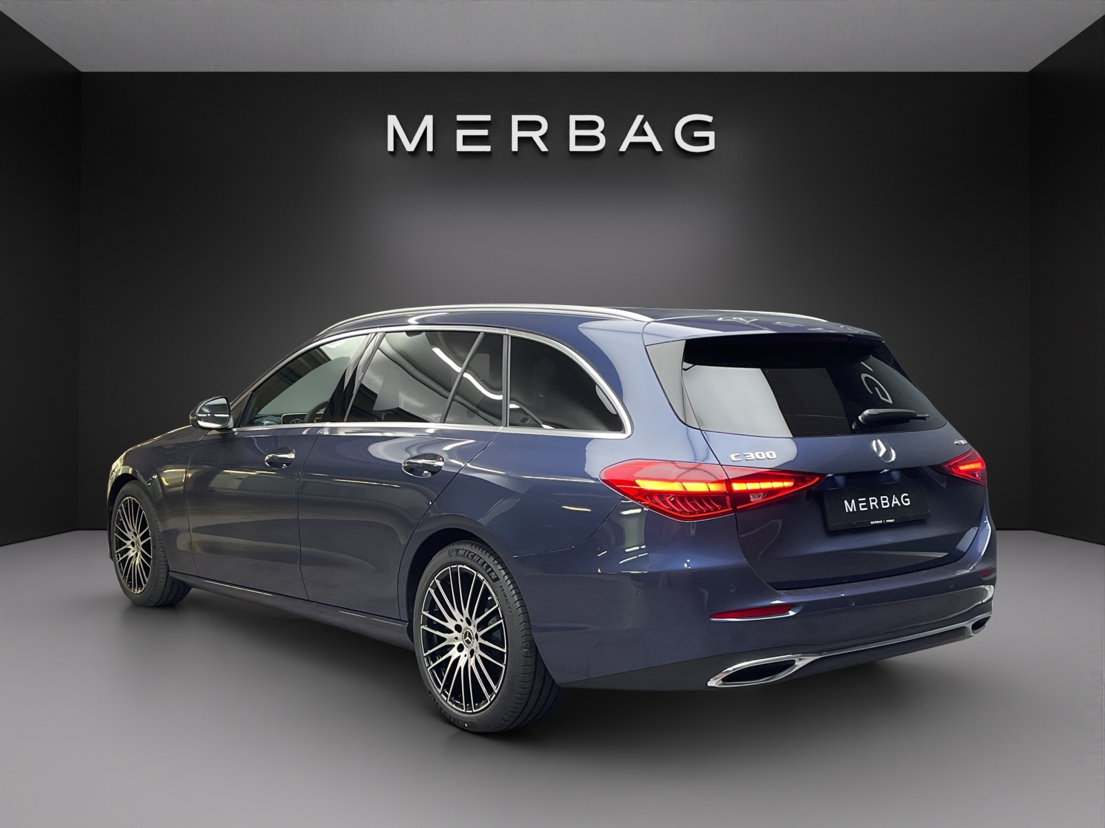 MERCEDES-BENZ C 300 T 4 Matic-image-3
