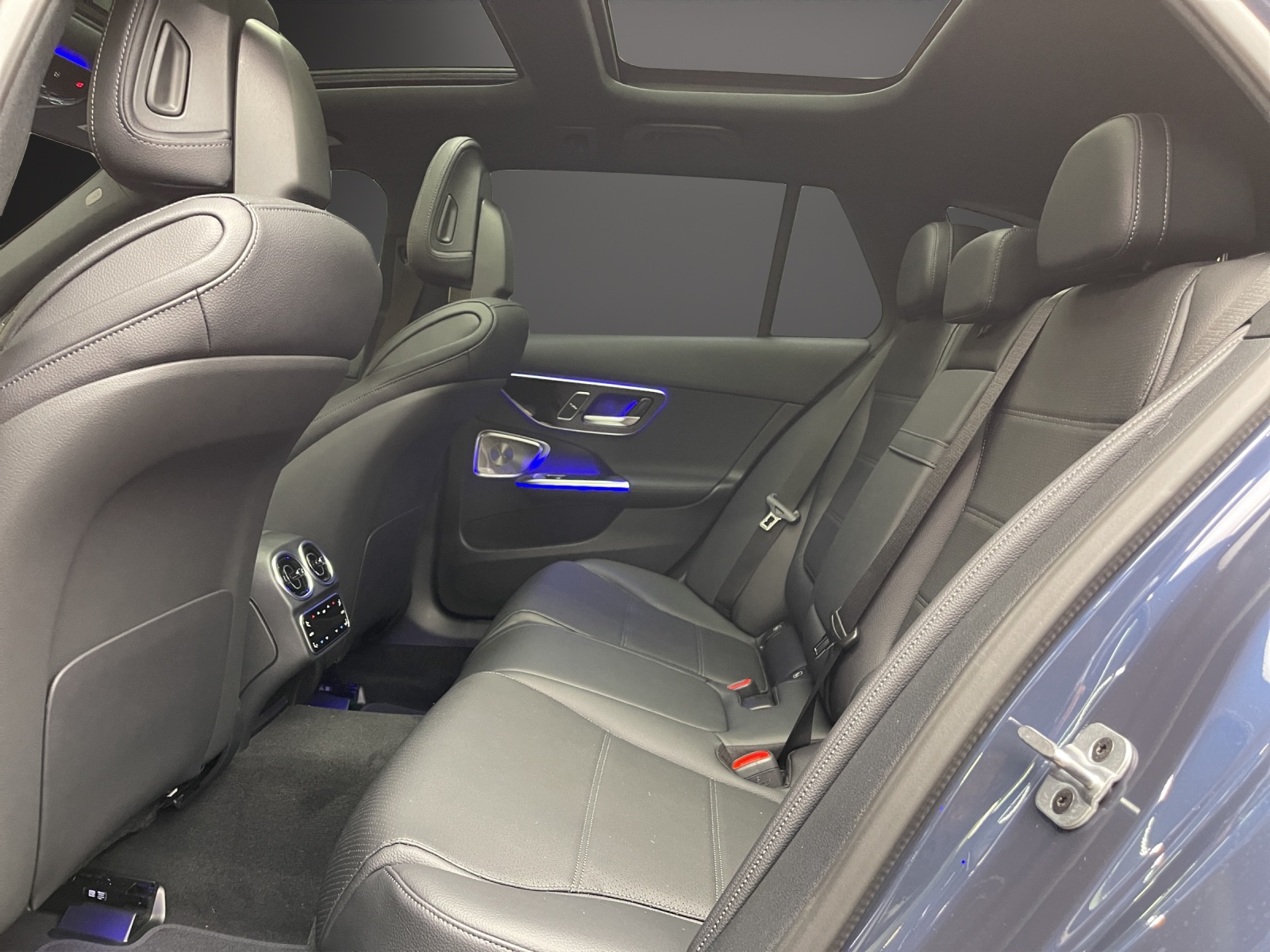 MERCEDES-BENZ C 300 T 4 Matic-image-10