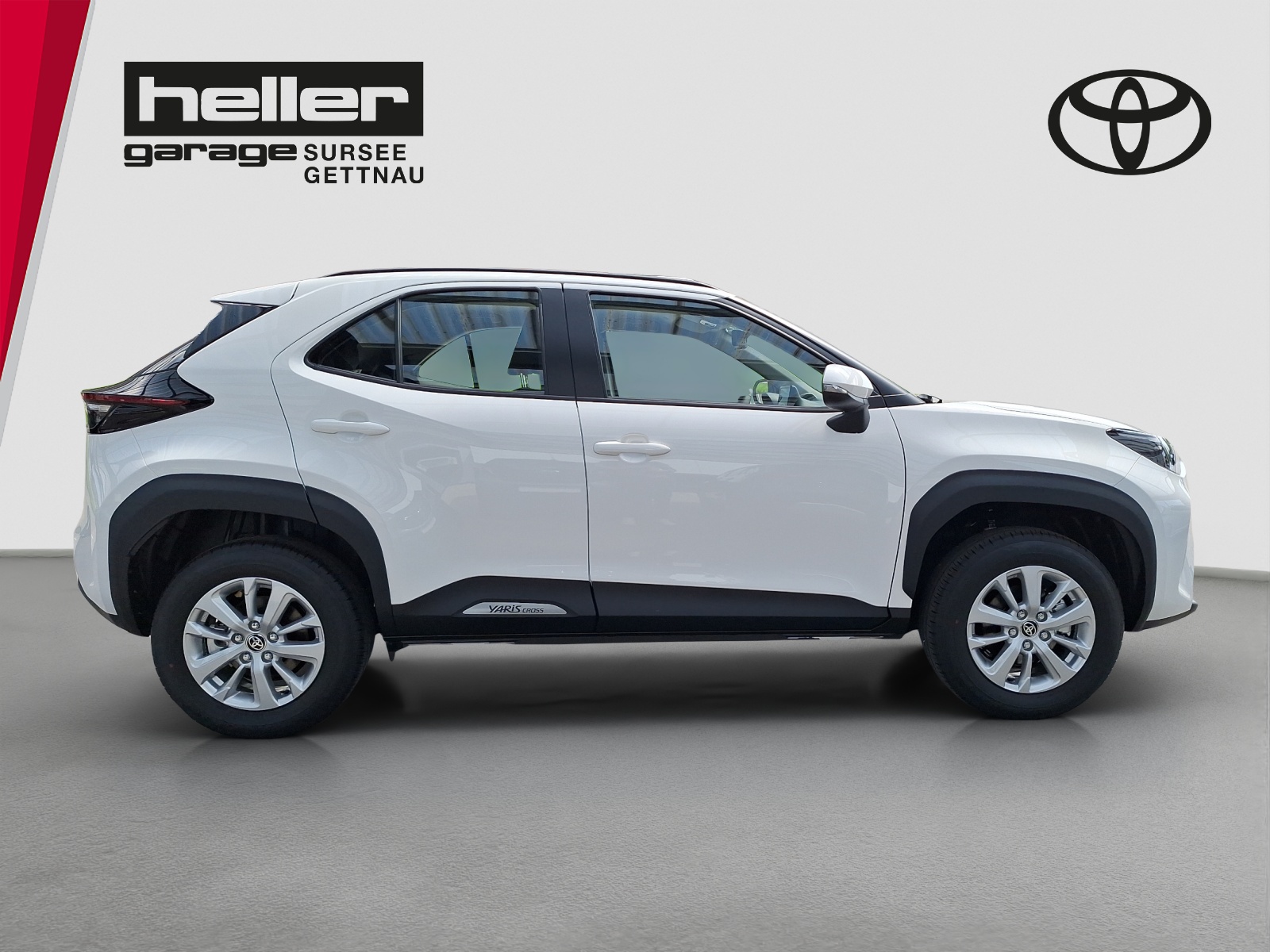 TOYOTA Yaris Cross 1.5 VVT-i HSD Comfort AWD-i-image-5