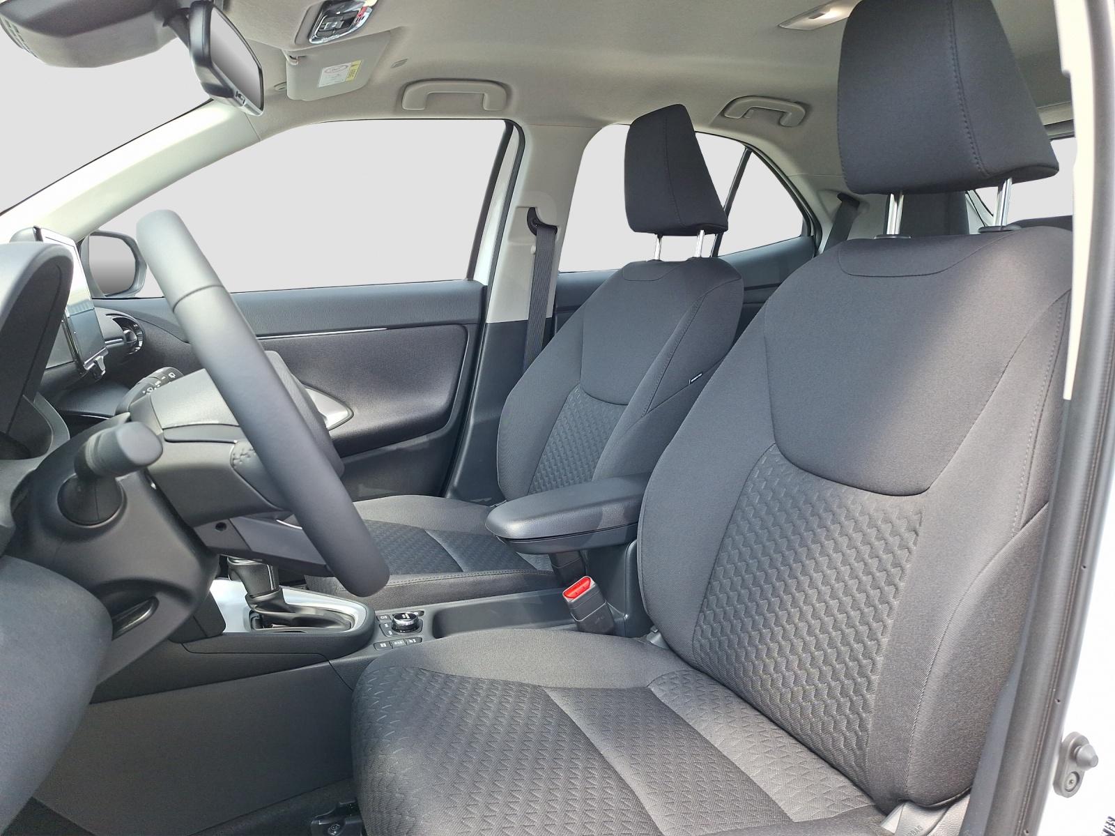 TOYOTA Yaris Cross 1.5 VVT-i HSD Comfort AWD-i-image-10