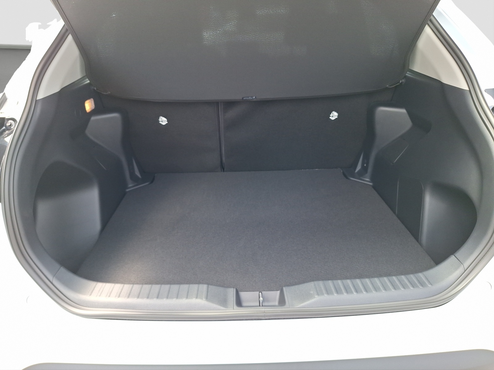 TOYOTA Yaris Cross 1.5 VVT-i HSD Comfort AWD-i-image-11