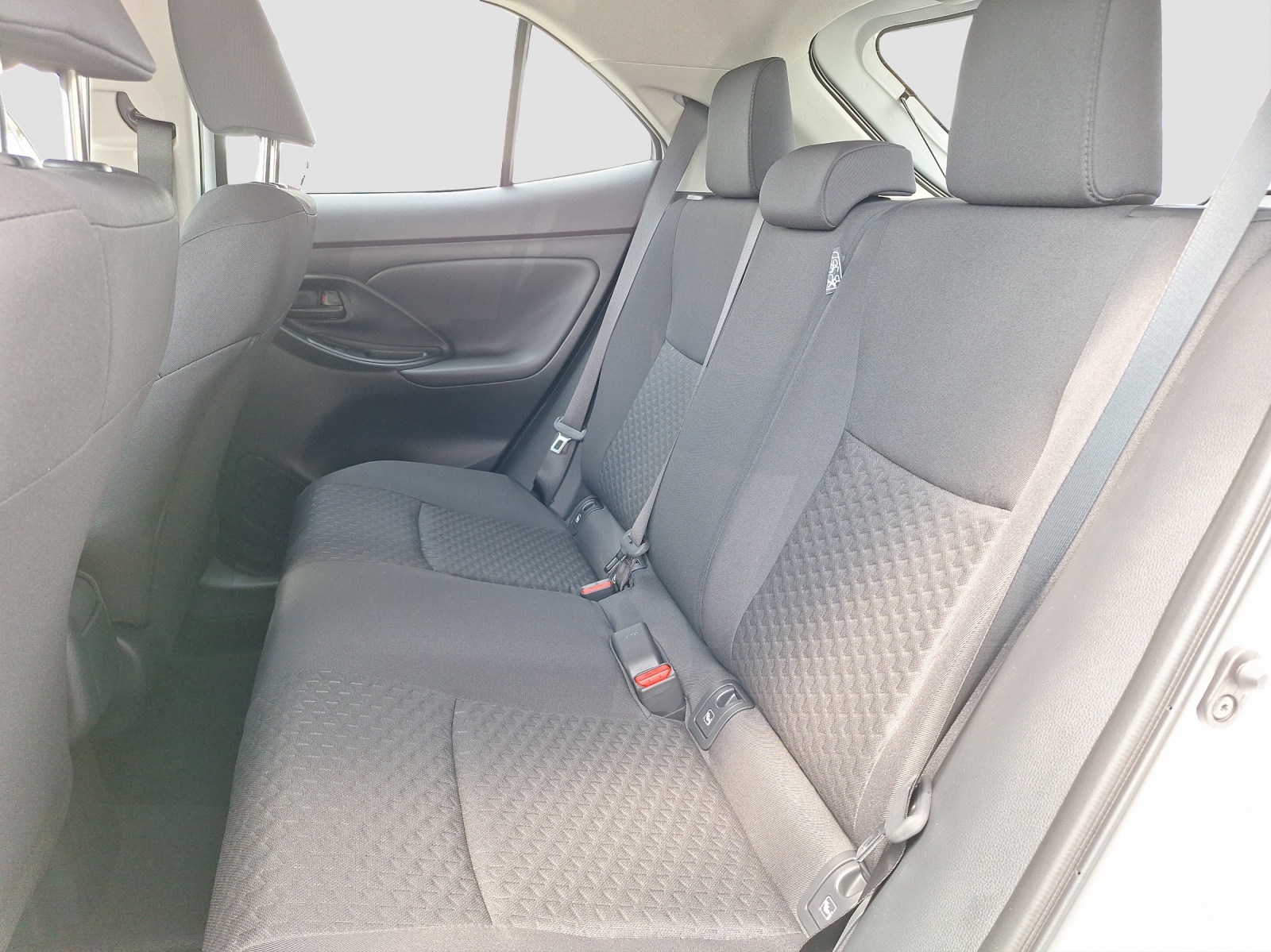 TOYOTA Yaris Cross 1.5 VVT-i HSD Comfort AWD-i-image-10
