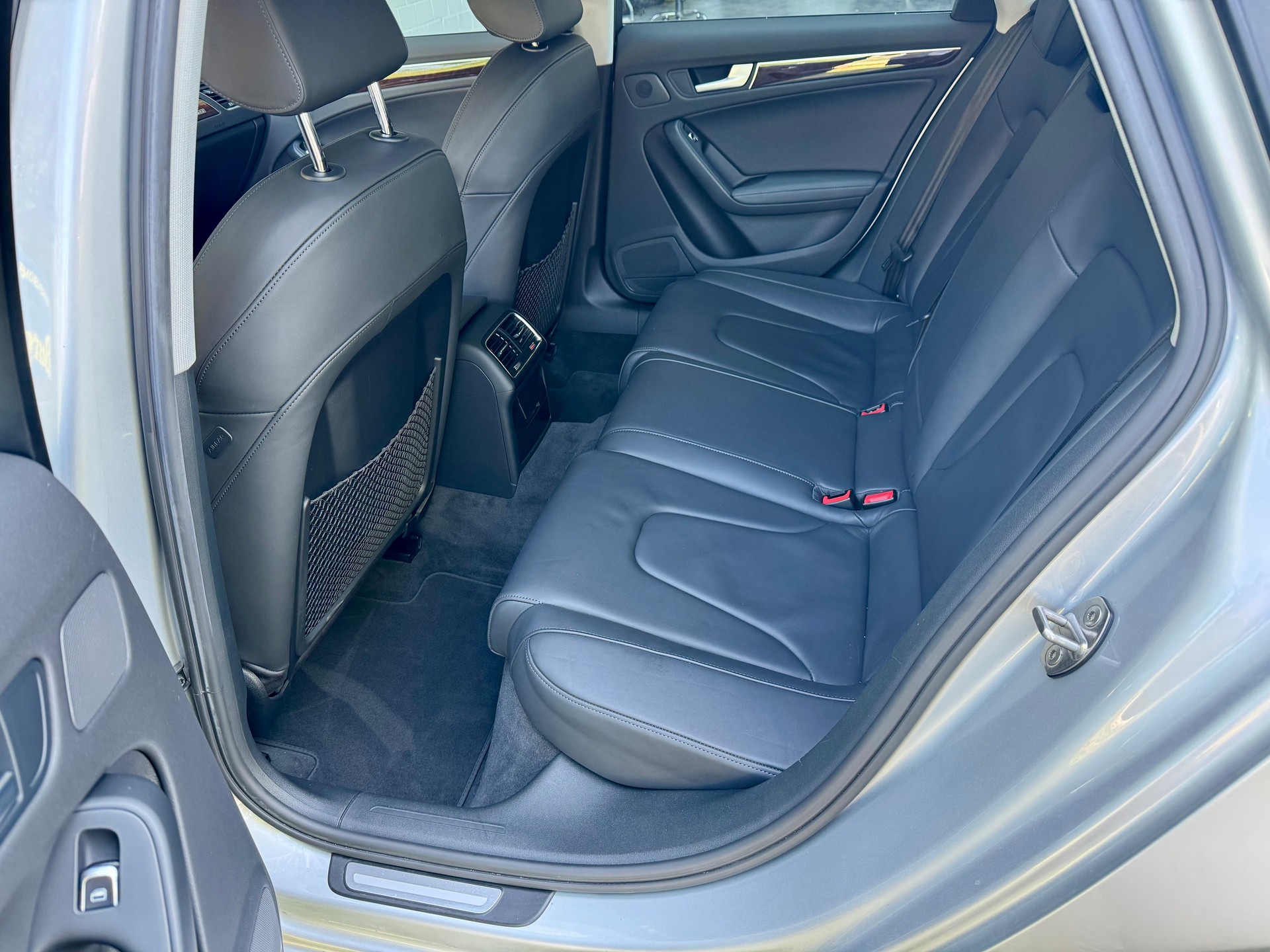 AUDI A4 3.0 TFSI quattro S-tronic - 1.Hand - Sport - 8-fach Alu --image-7