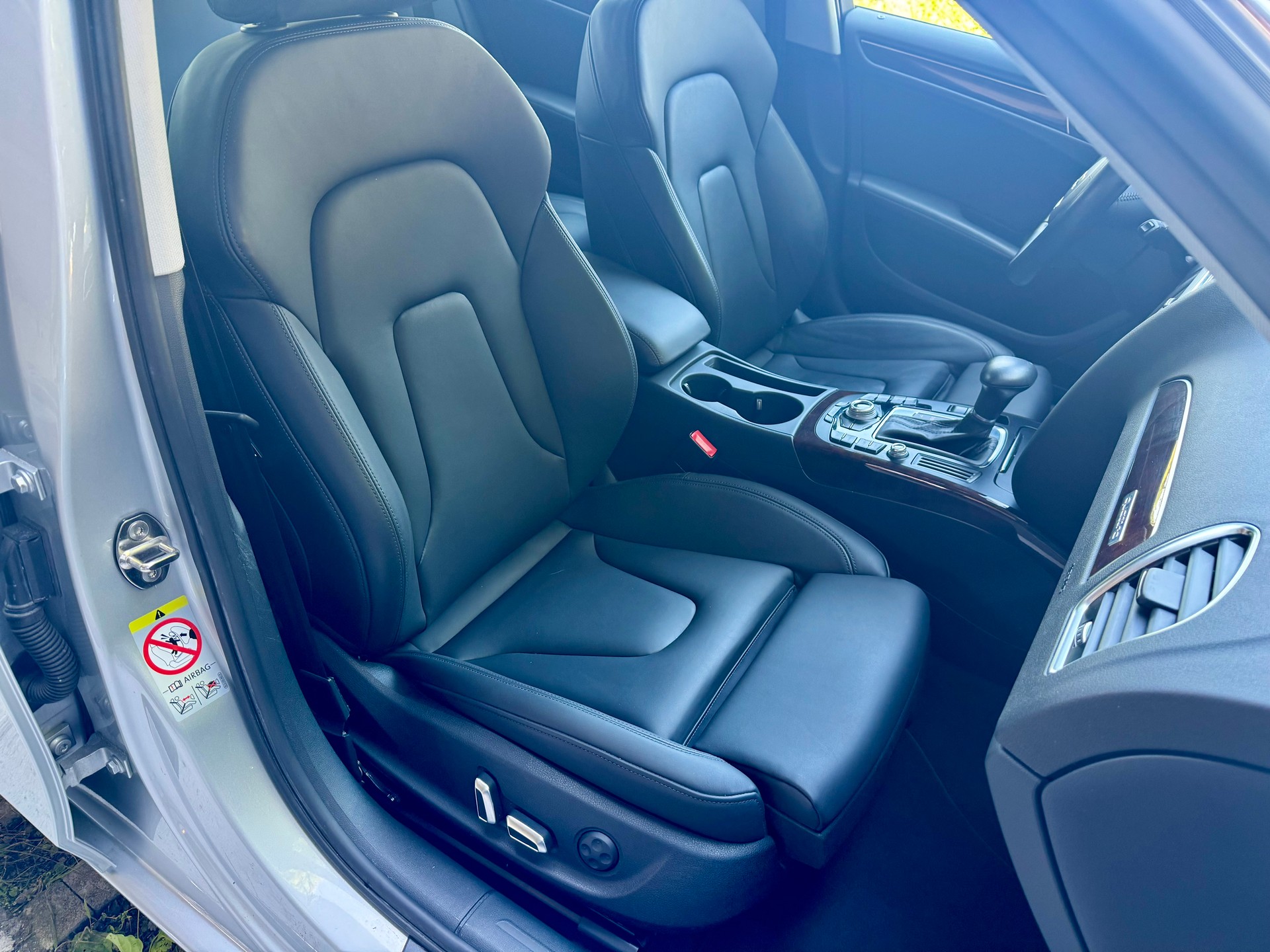 AUDI A4 3.0 TFSI quattro S-tronic - 1.Hand - Sport - 8-fach Alu --image-10