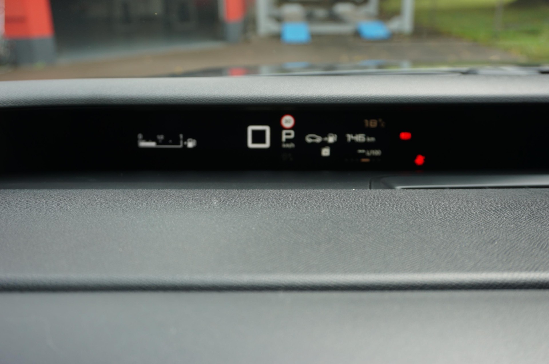 CITROEN C3 Aircross 1.2 Hybrid Plus-image-11