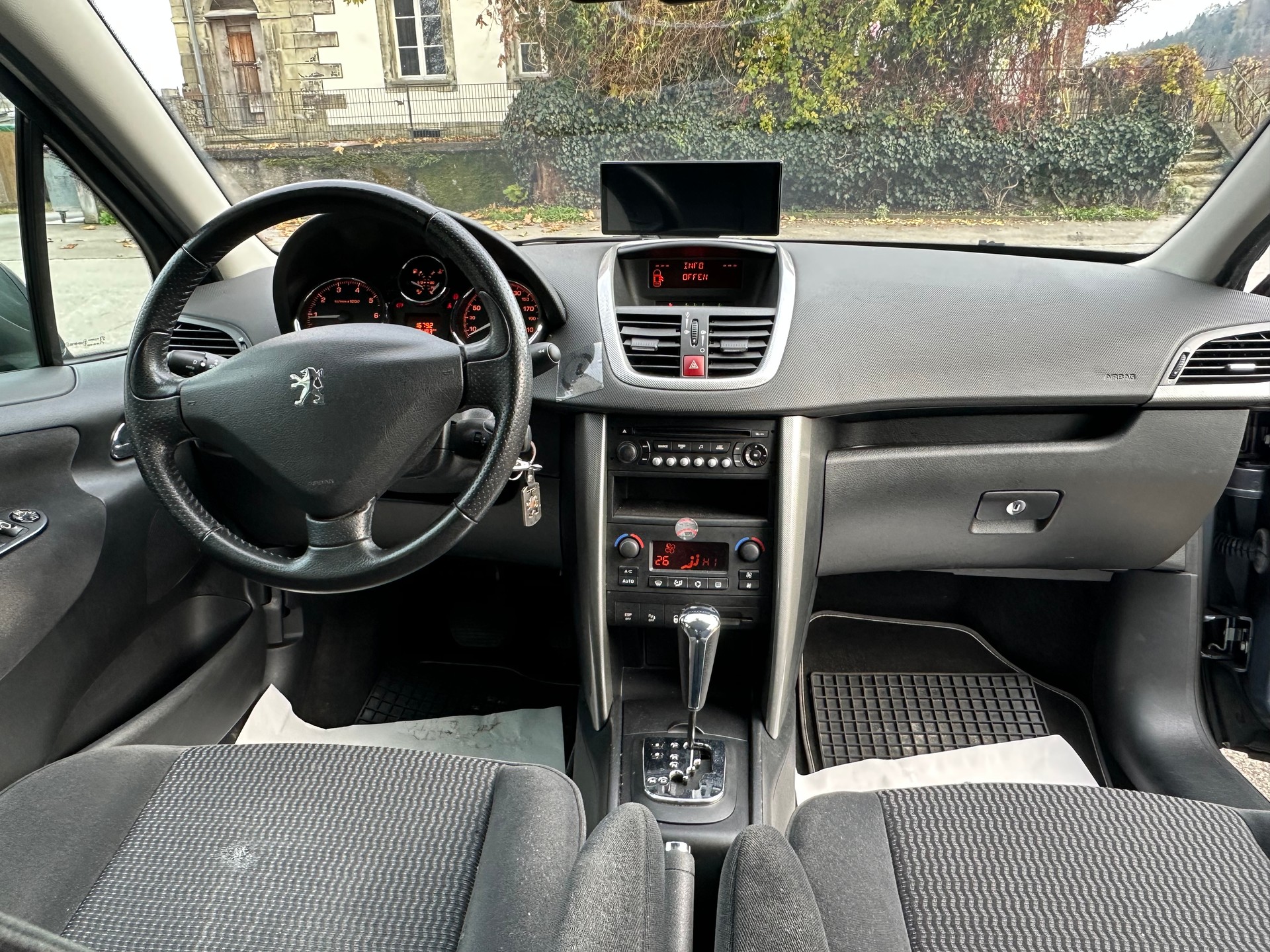 PEUGEOT 207 SW 1.6 16V Sport Automatic-image-11