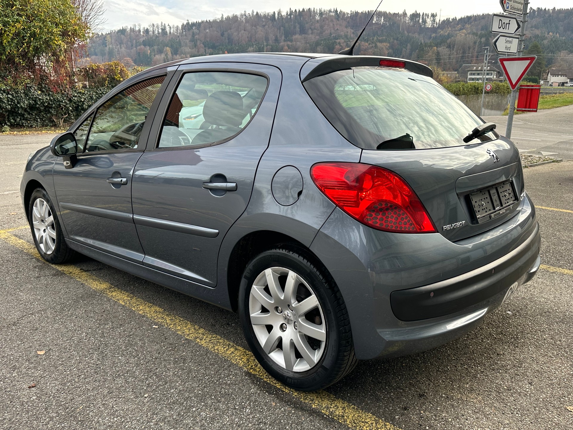 PEUGEOT 207 SW 1.6 16V Sport Automatic-image-3