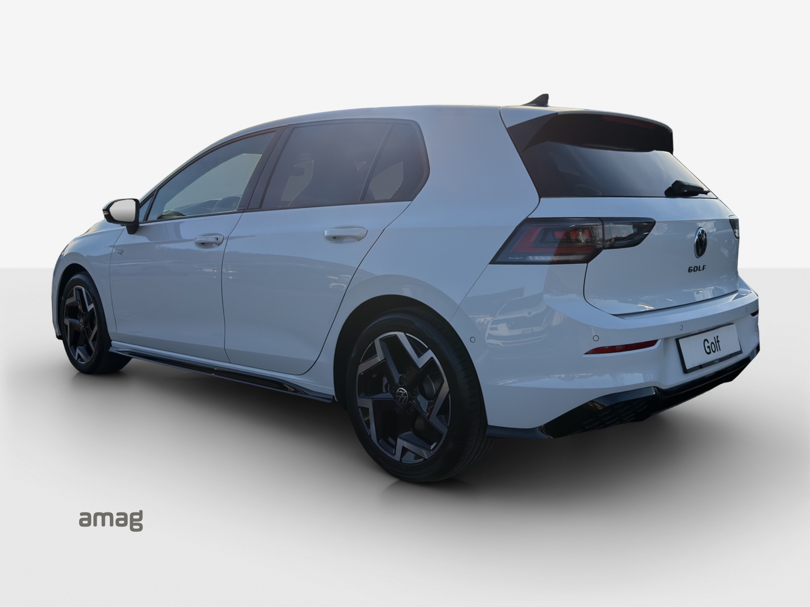VW Golf 1.5 e TSI mHEV R-Line DSG-image-2