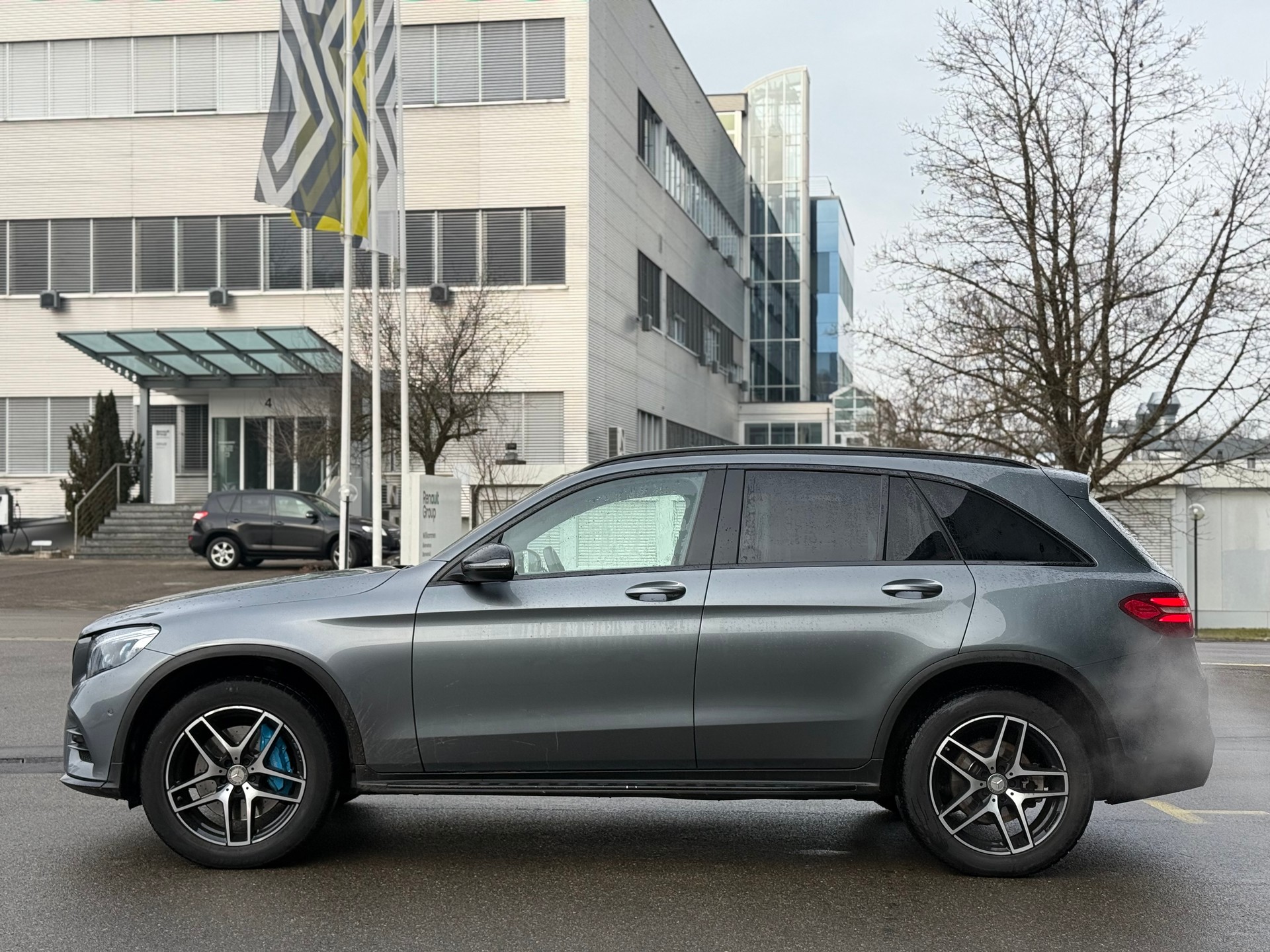 MERCEDES-BENZ GLC 350 e AMG Line 4Matic 7G-Tronic-image-1