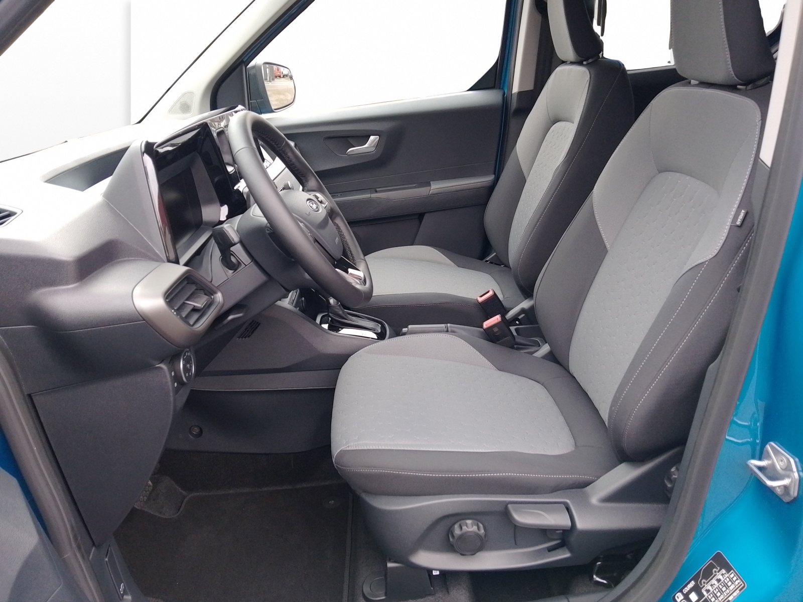 FORD Tourneo Courier 1.0 EcoBoost Titanium-image-4