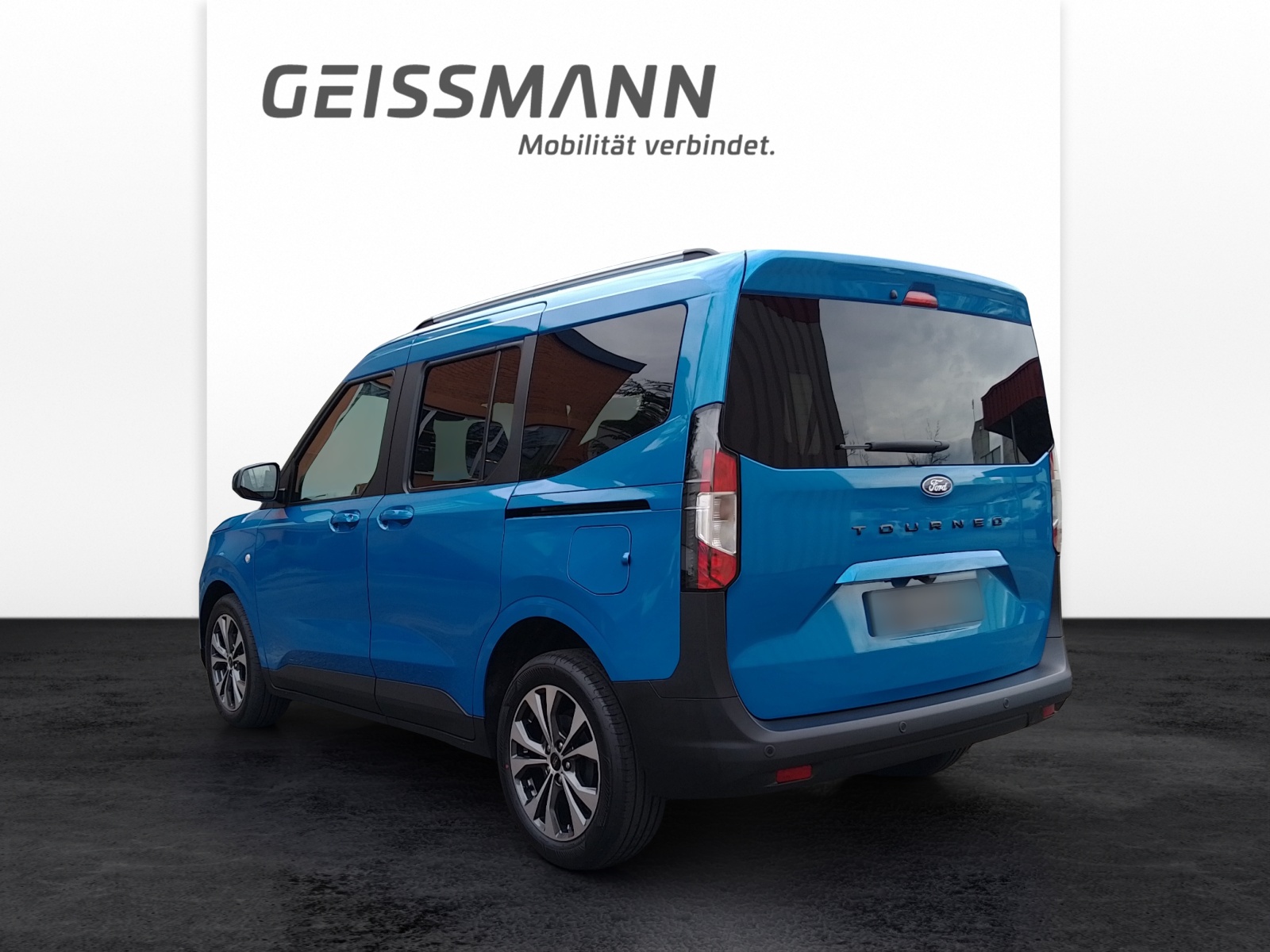 FORD Tourneo Courier 1.0 EcoBoost Titanium-image-2