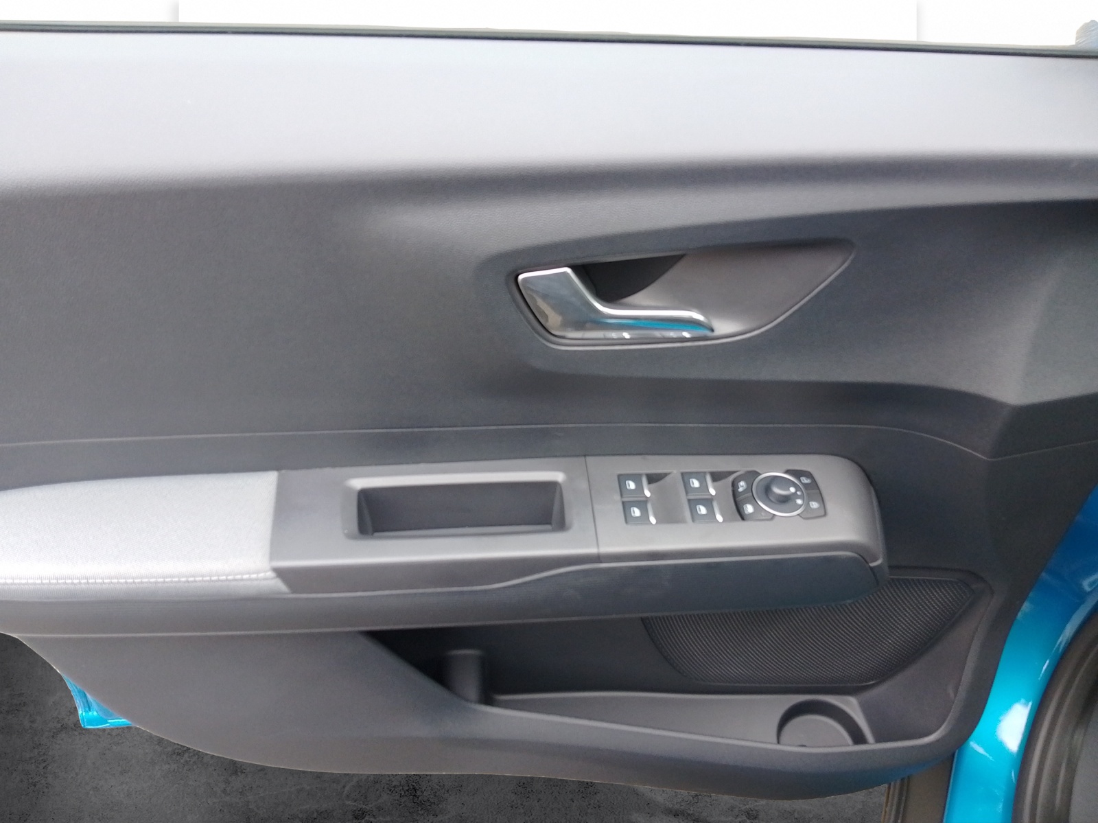FORD Tourneo Courier 1.0 EcoBoost Titanium-image-13