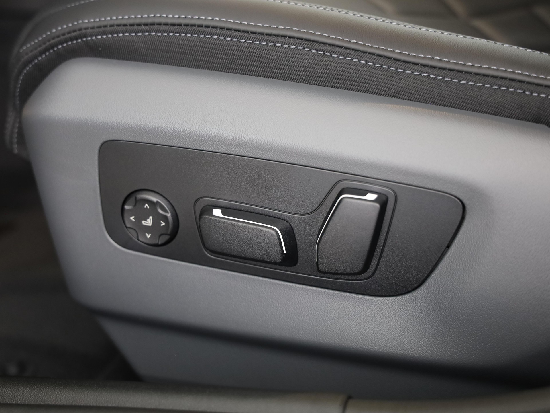 BMW 550e xDrive-image-20